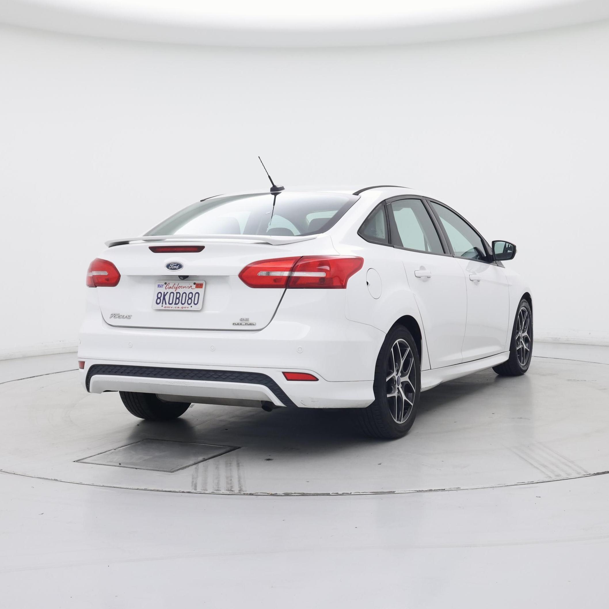 Thumbnail: 2015 Ford Focus - 8