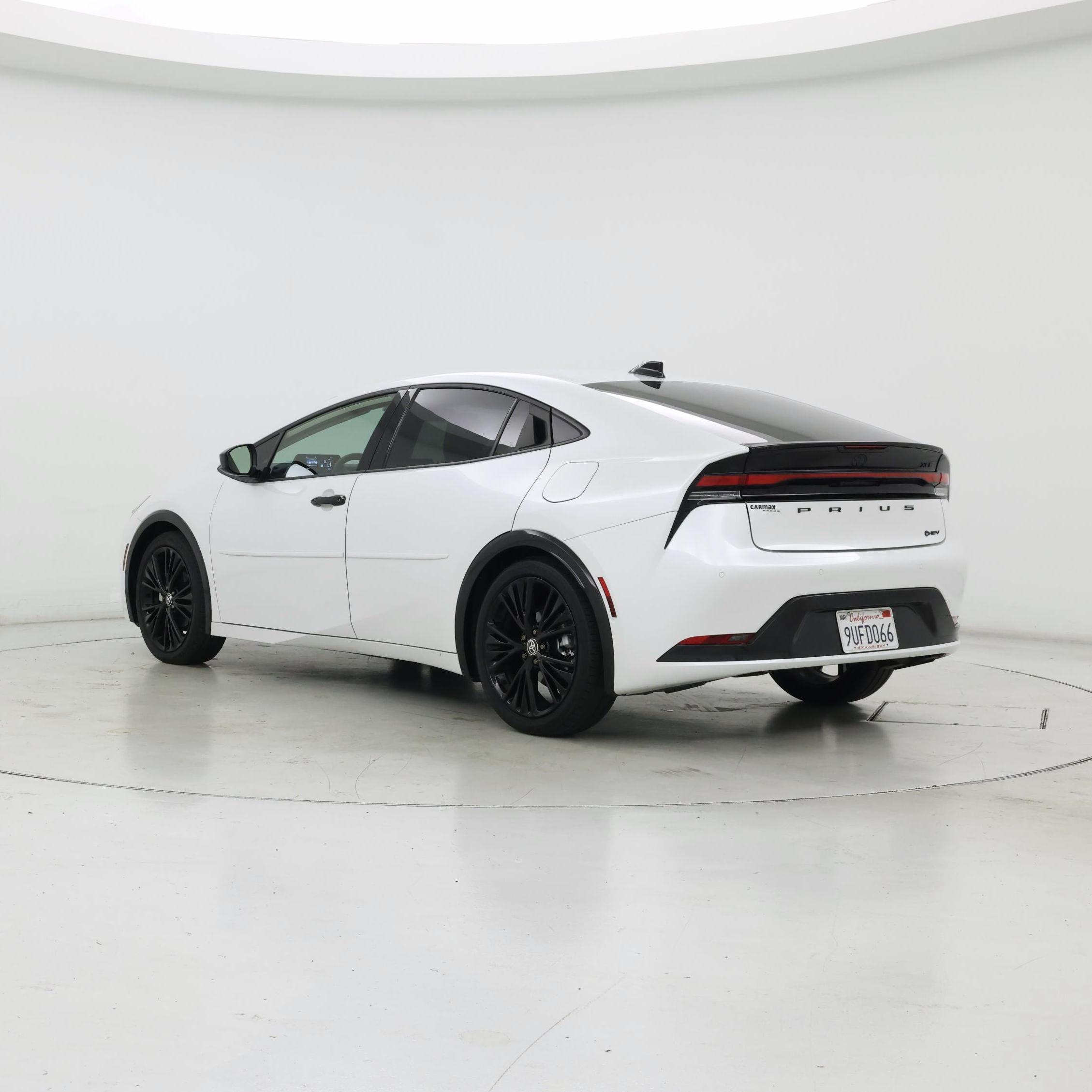 Thumbnail: 2025 Toyota Prius - 2