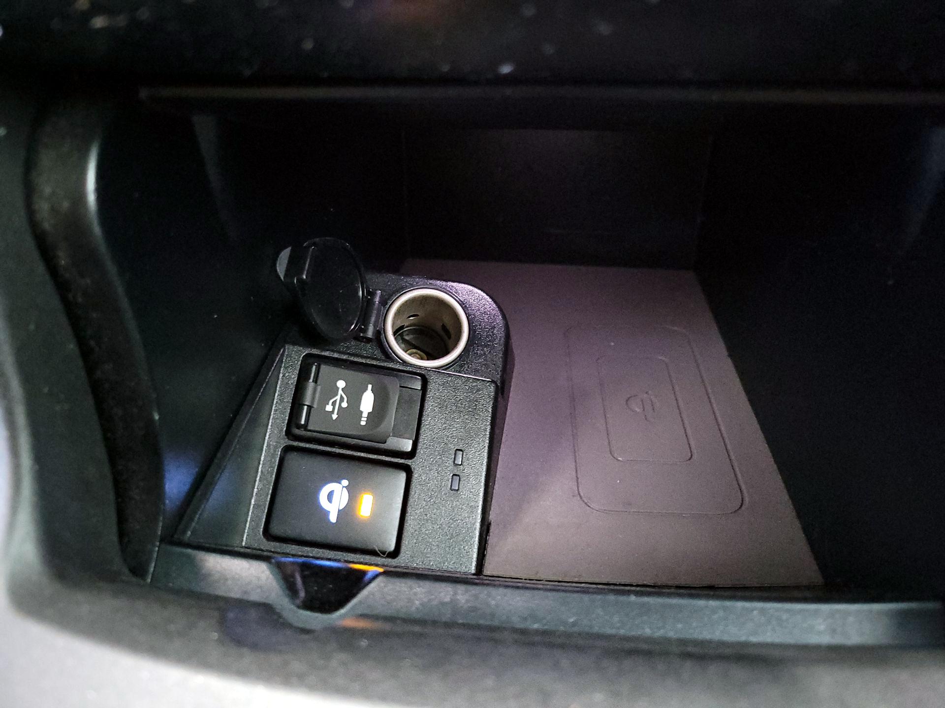 Thumbnail: 2016 Toyota Camry - 18