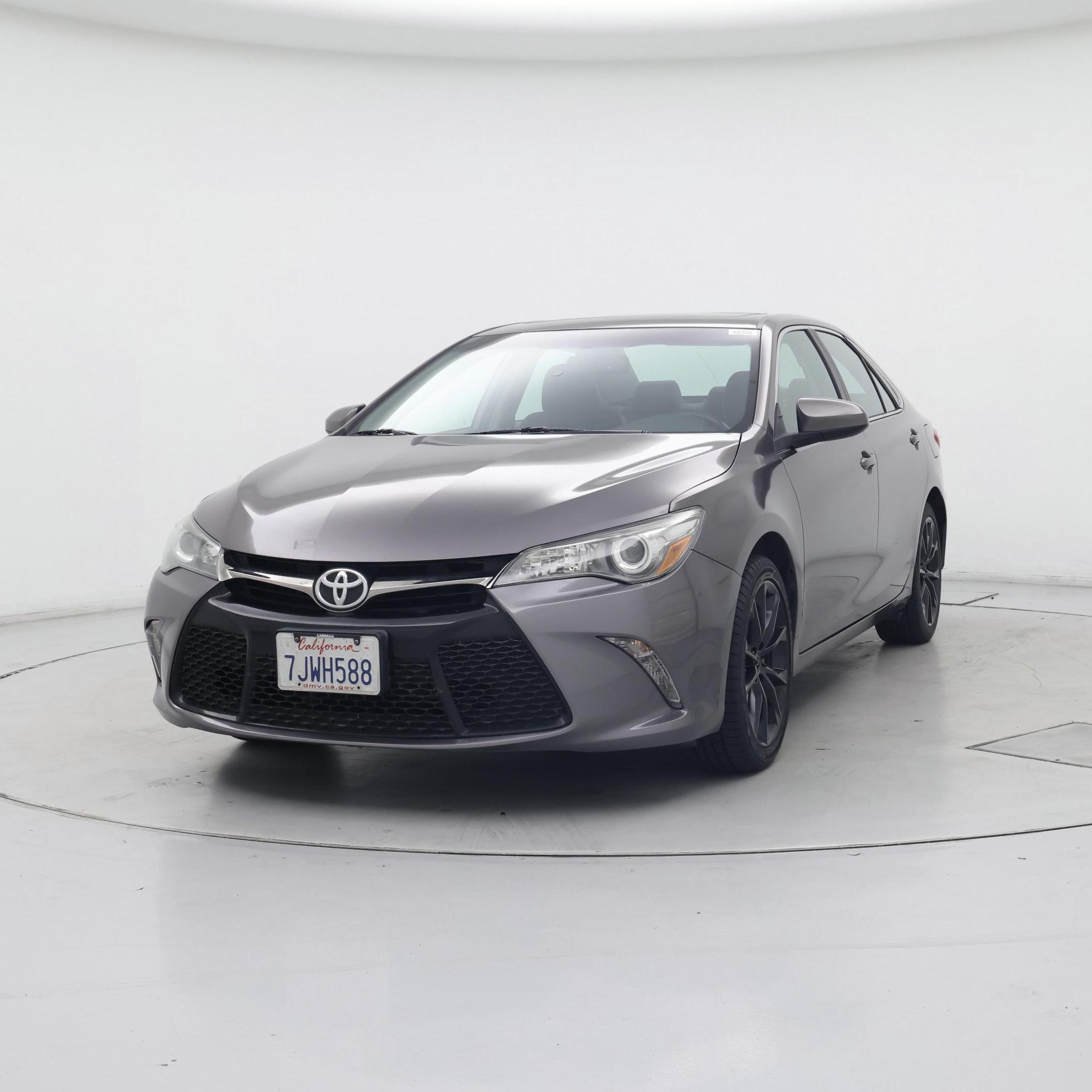 Thumbnail: 2016 Toyota Camry - 4