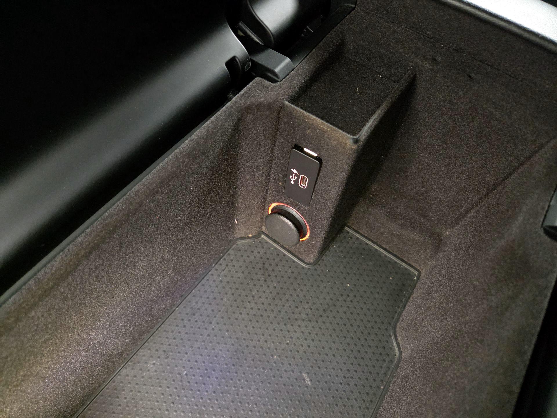 Thumbnail: 2020 BMW M8 - 19