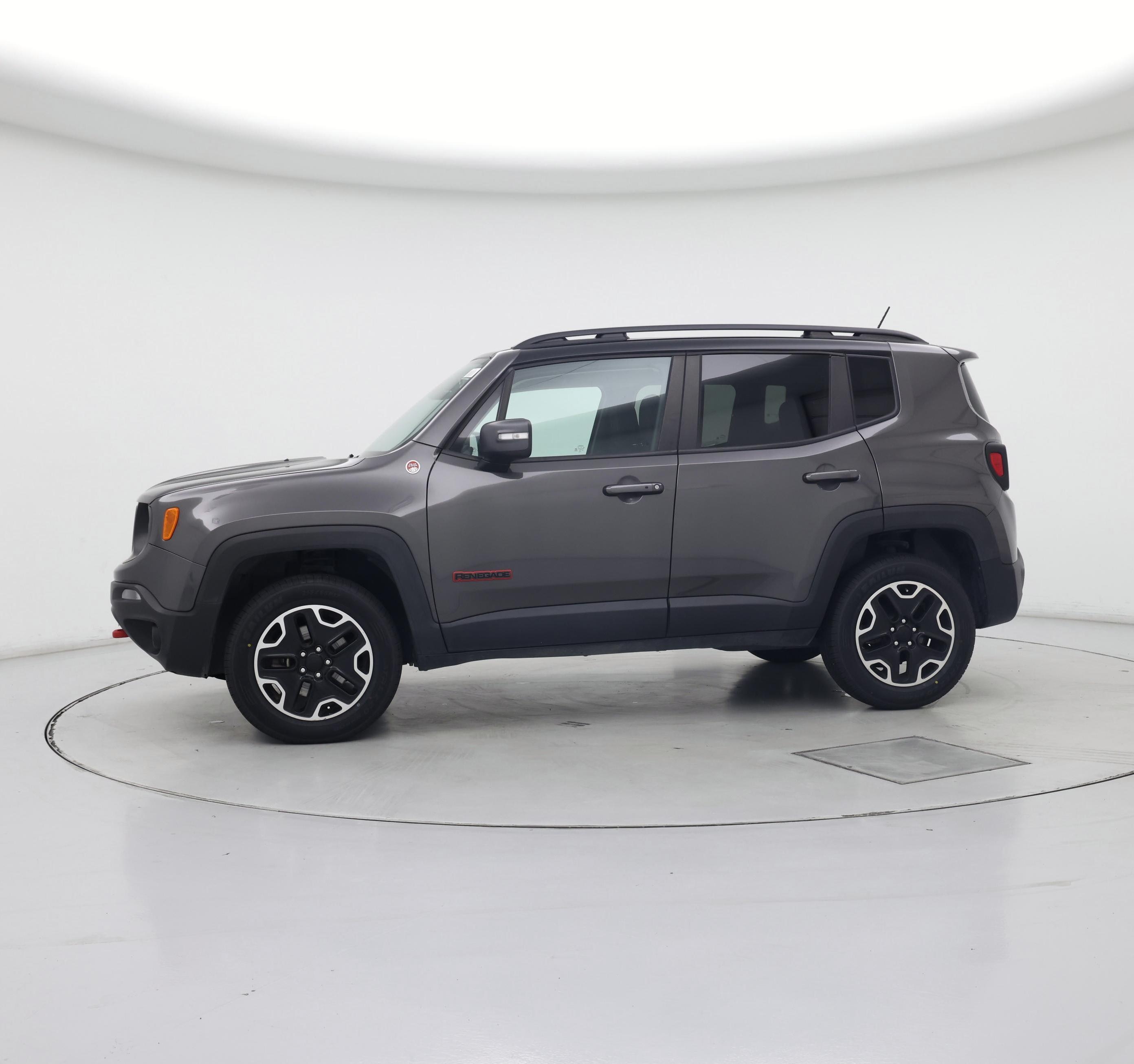 Thumbnail: 2017 Jeep Renegade - 3