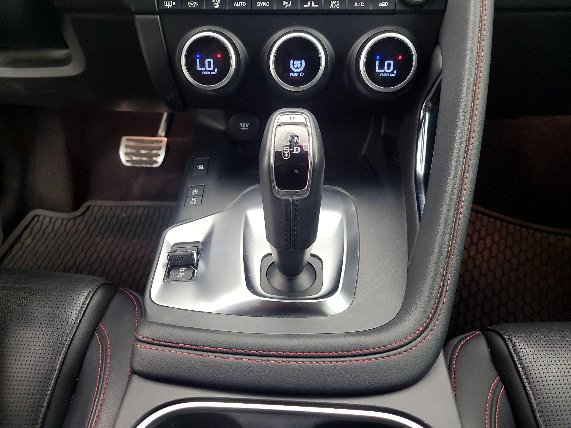 Thumbnail: 2020 Jaguar E-Pace - 16
