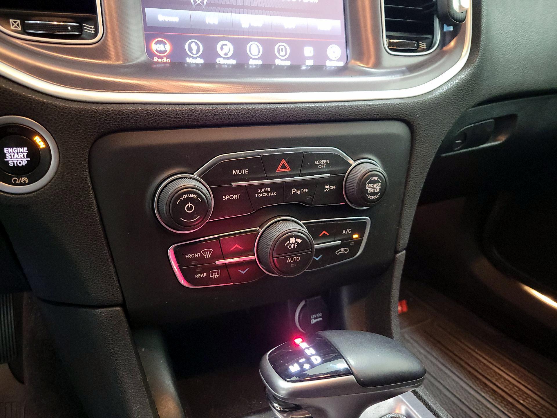Thumbnail: 2019 Dodge Charger - 16
