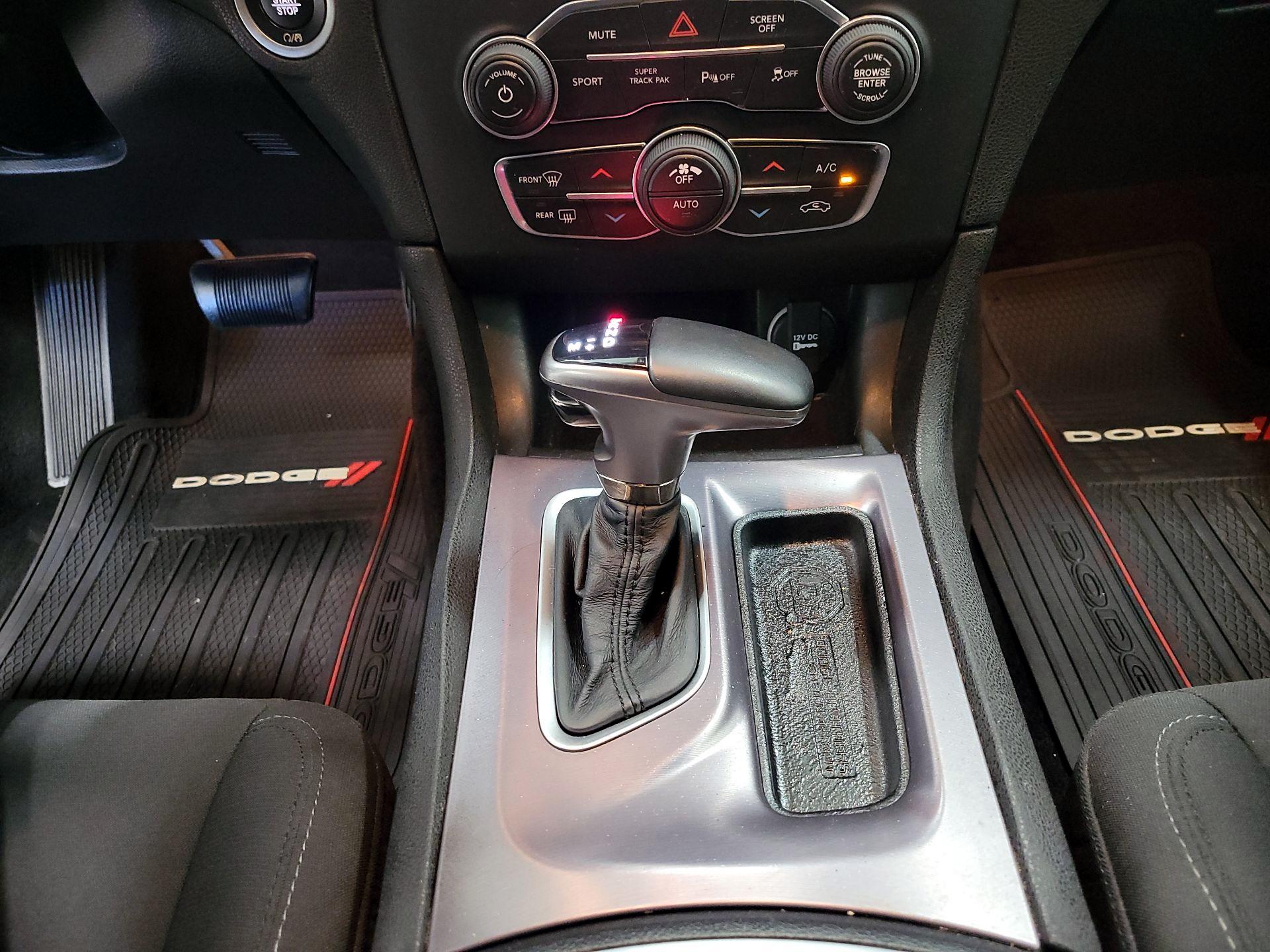 Thumbnail: 2019 Dodge Charger - 17