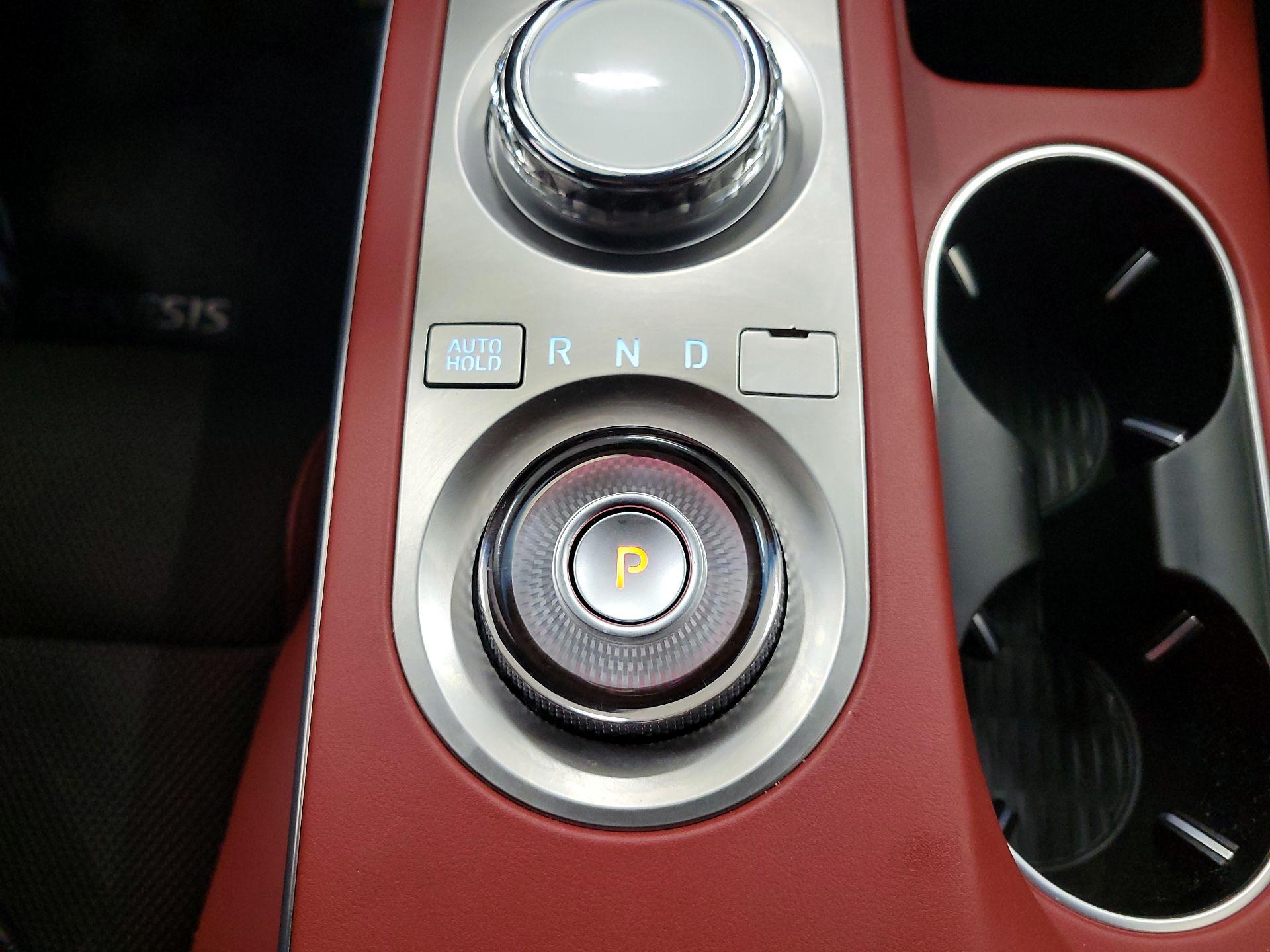 Thumbnail: 2023 Genesis GV70 - 18