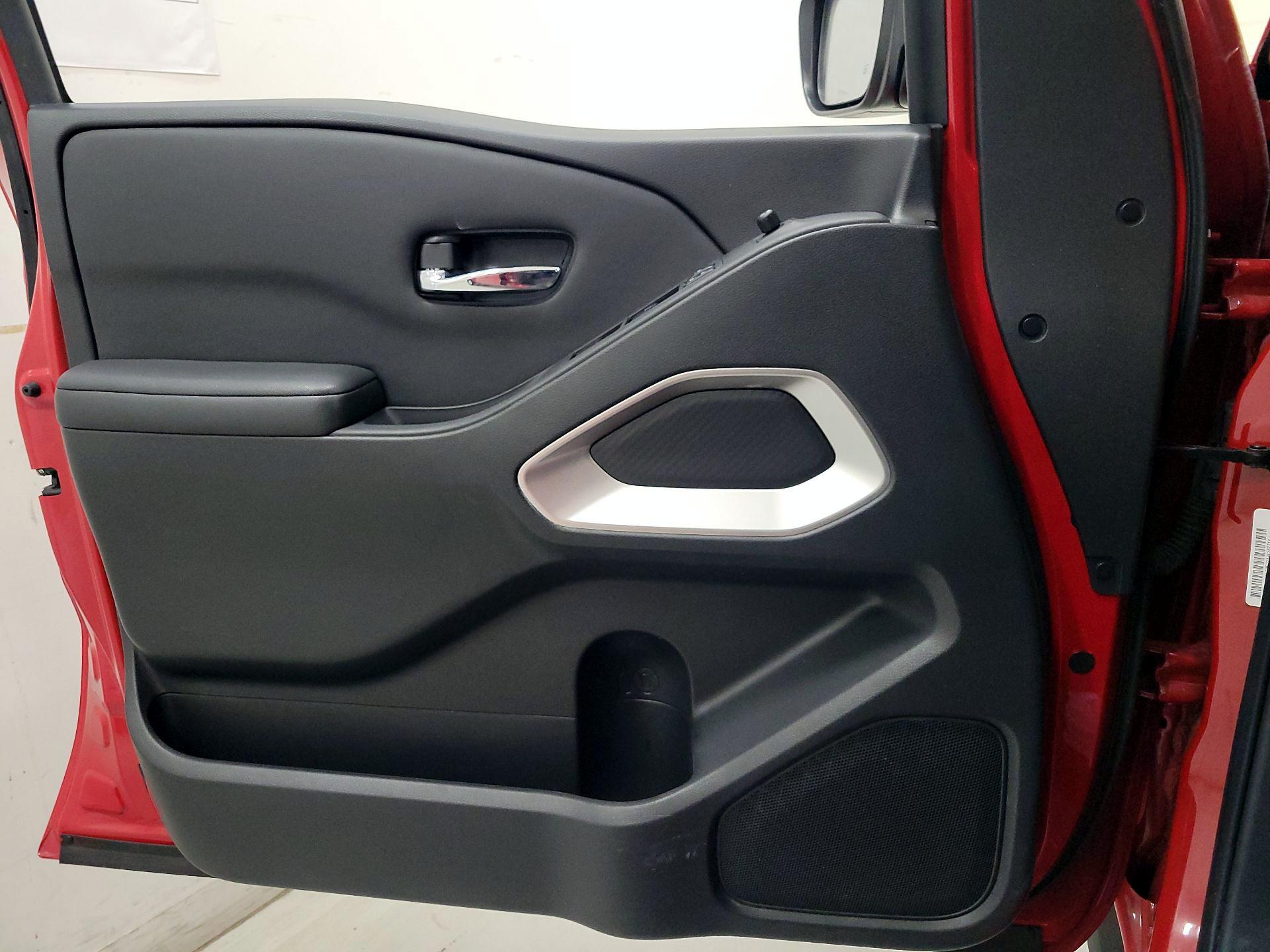 Thumbnail: 2023 Nissan Frontier - 12