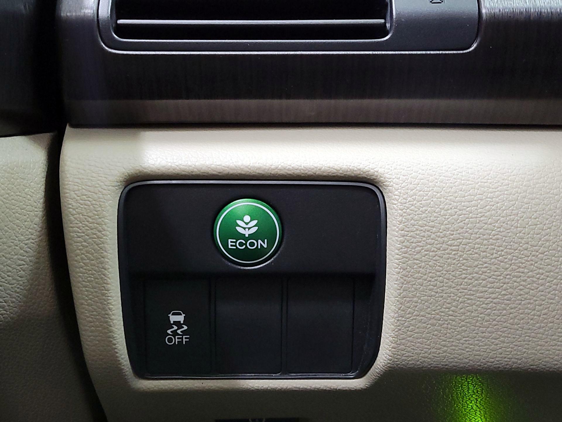 Thumbnail: 2015 Honda Accord - 13