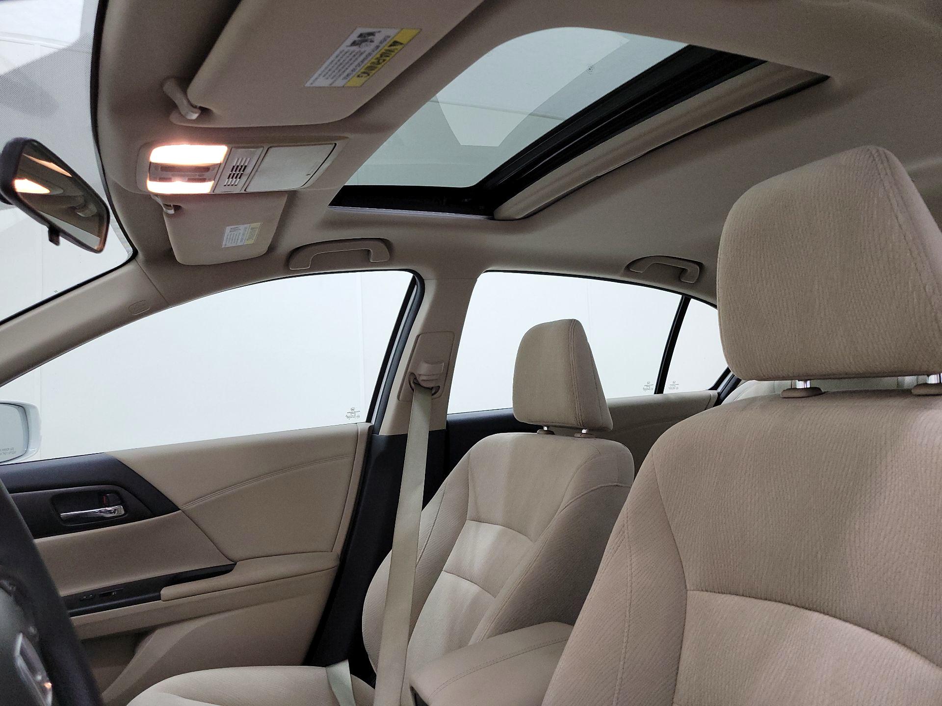 Thumbnail: 2015 Honda Accord - 19