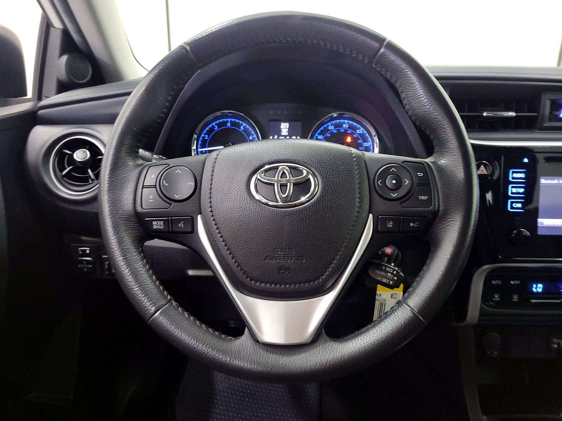Thumbnail: 2018 Toyota Corolla - 10