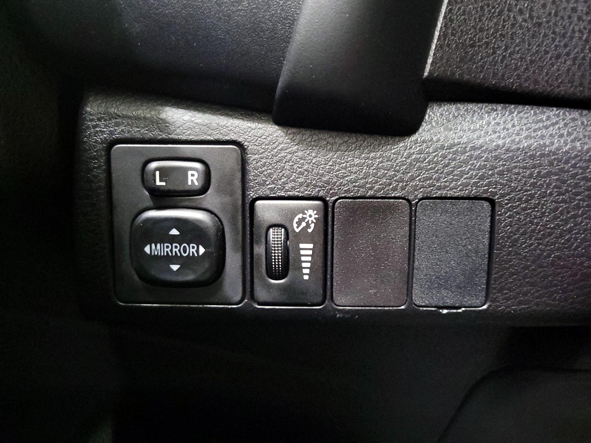 Thumbnail: 2018 Toyota Corolla - 13