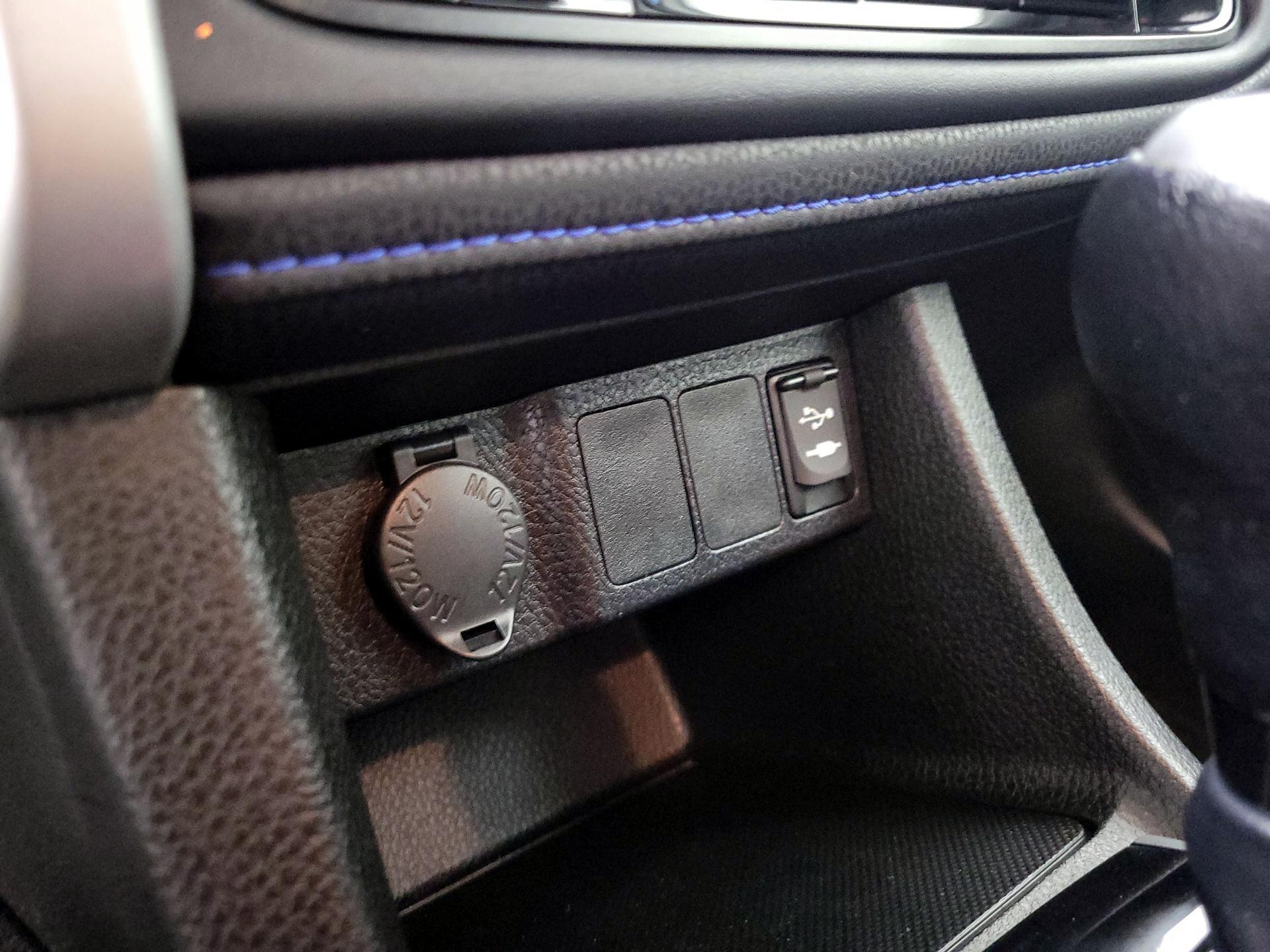 Thumbnail: 2018 Toyota Corolla - 18