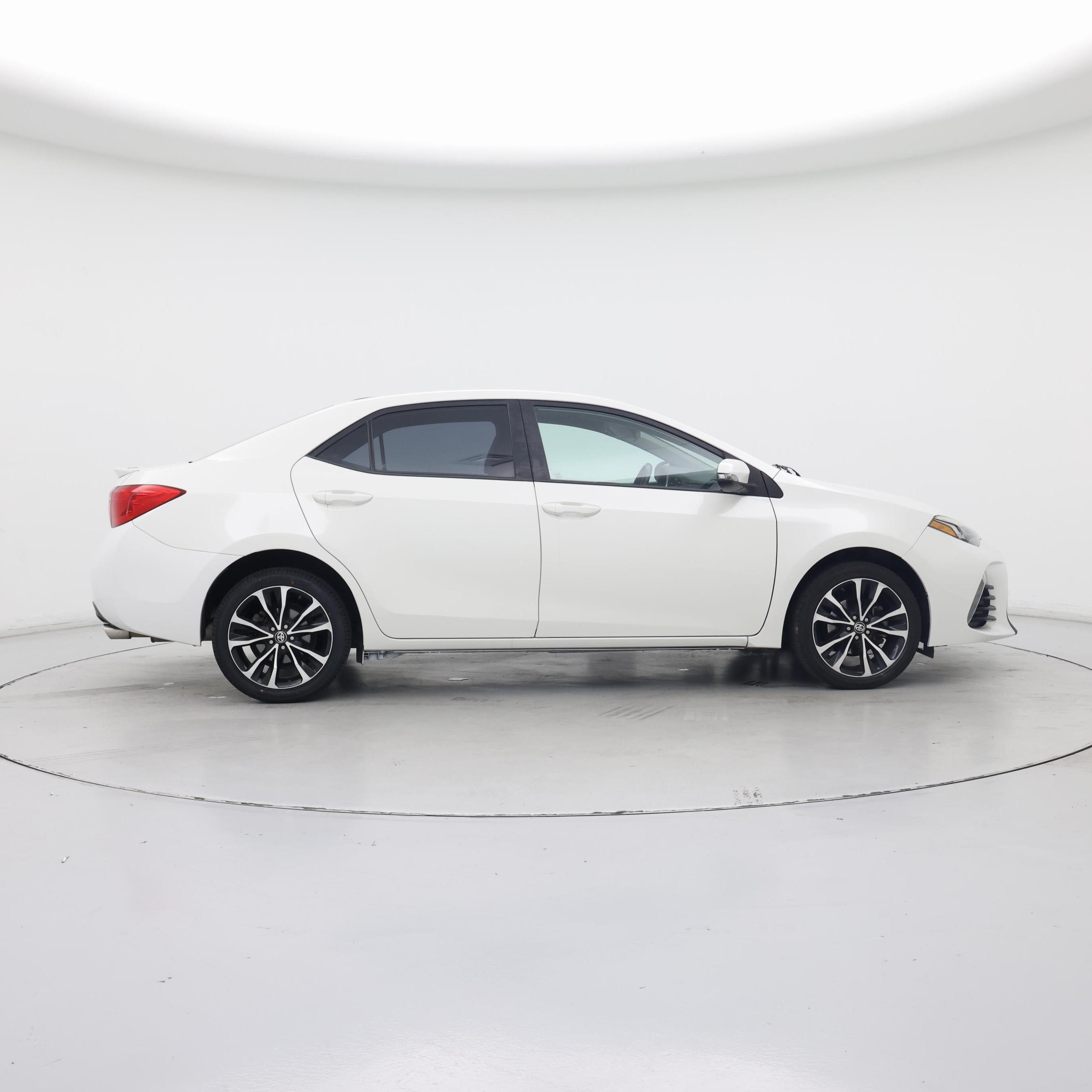 Thumbnail: 2018 Toyota Corolla - 7