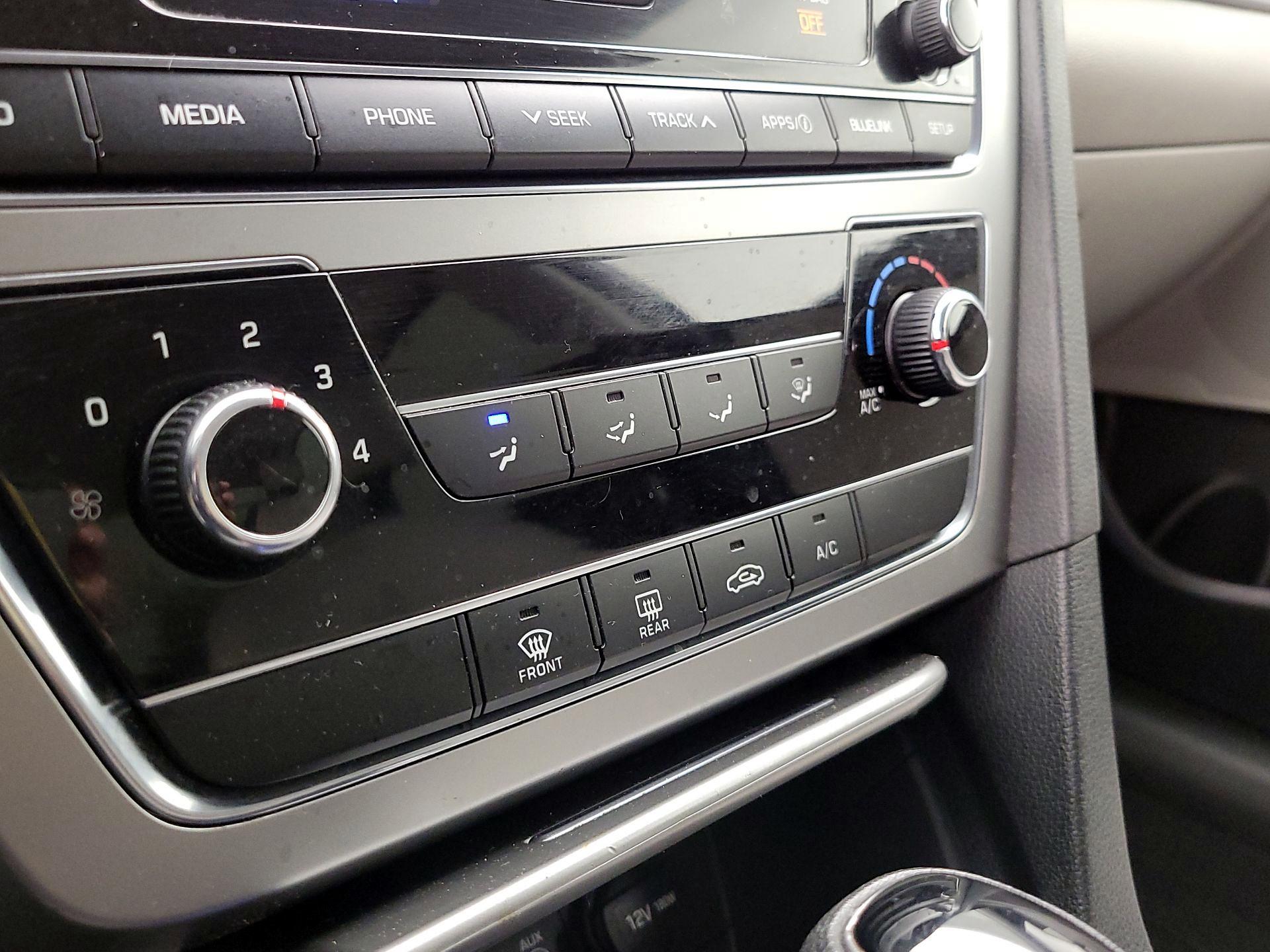 Thumbnail: 2016 Hyundai Sonata - 16