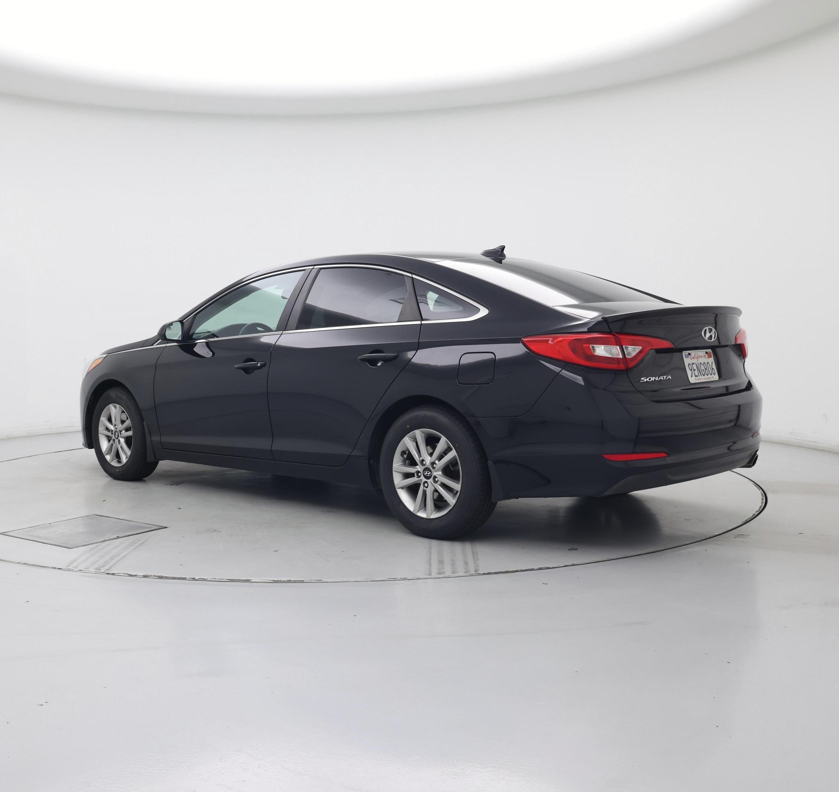 Thumbnail: 2016 Hyundai Sonata - 2