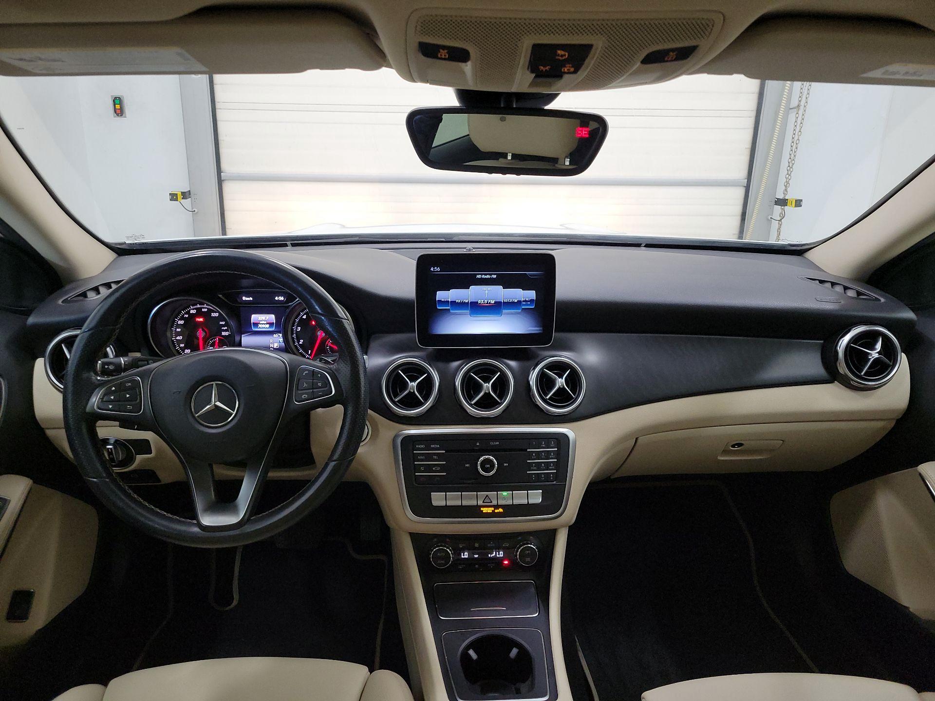 Thumbnail: 2020 Mercedes-Benz GLA - 9