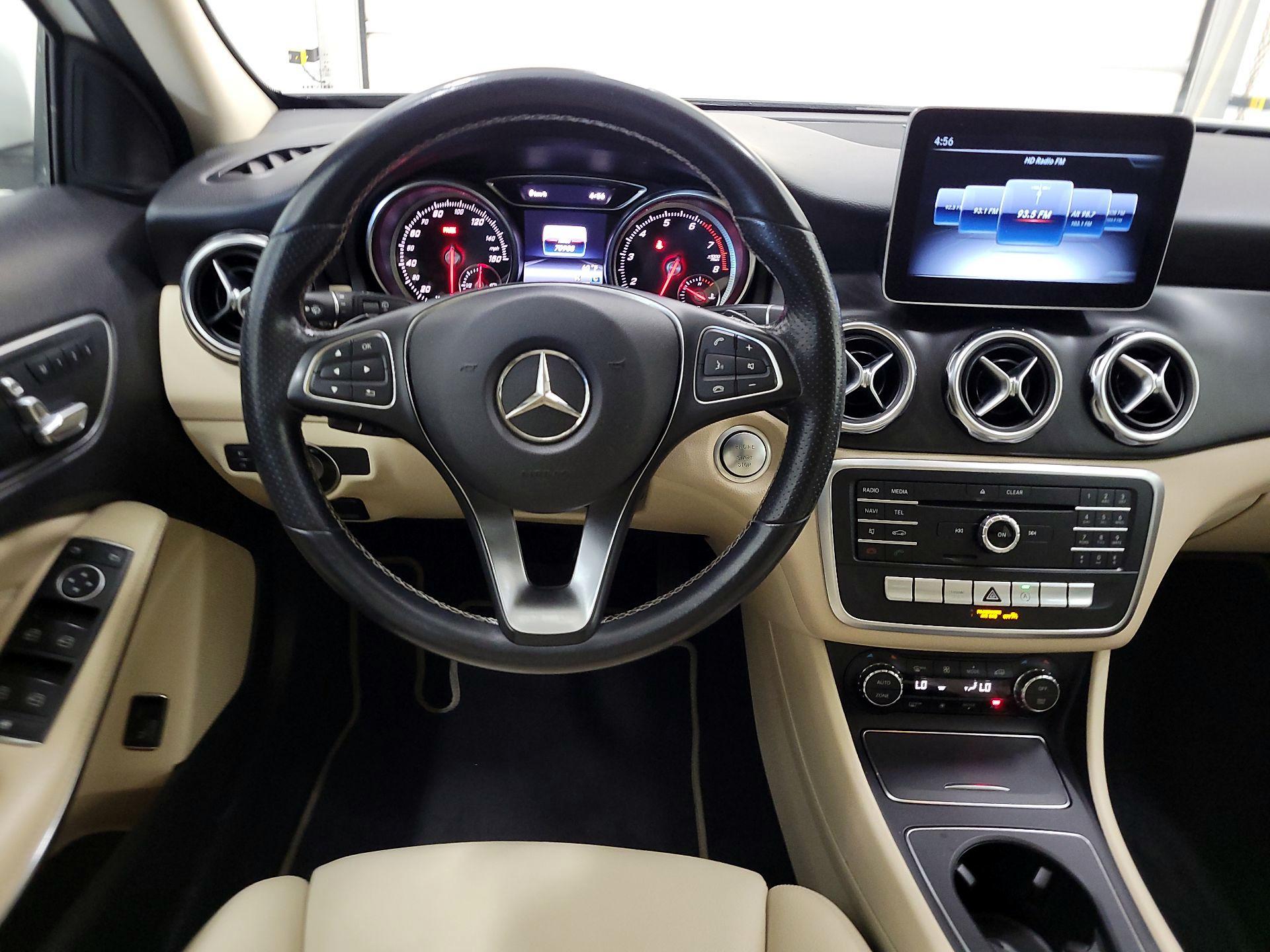 Thumbnail: 2020 Mercedes-Benz GLA - 10