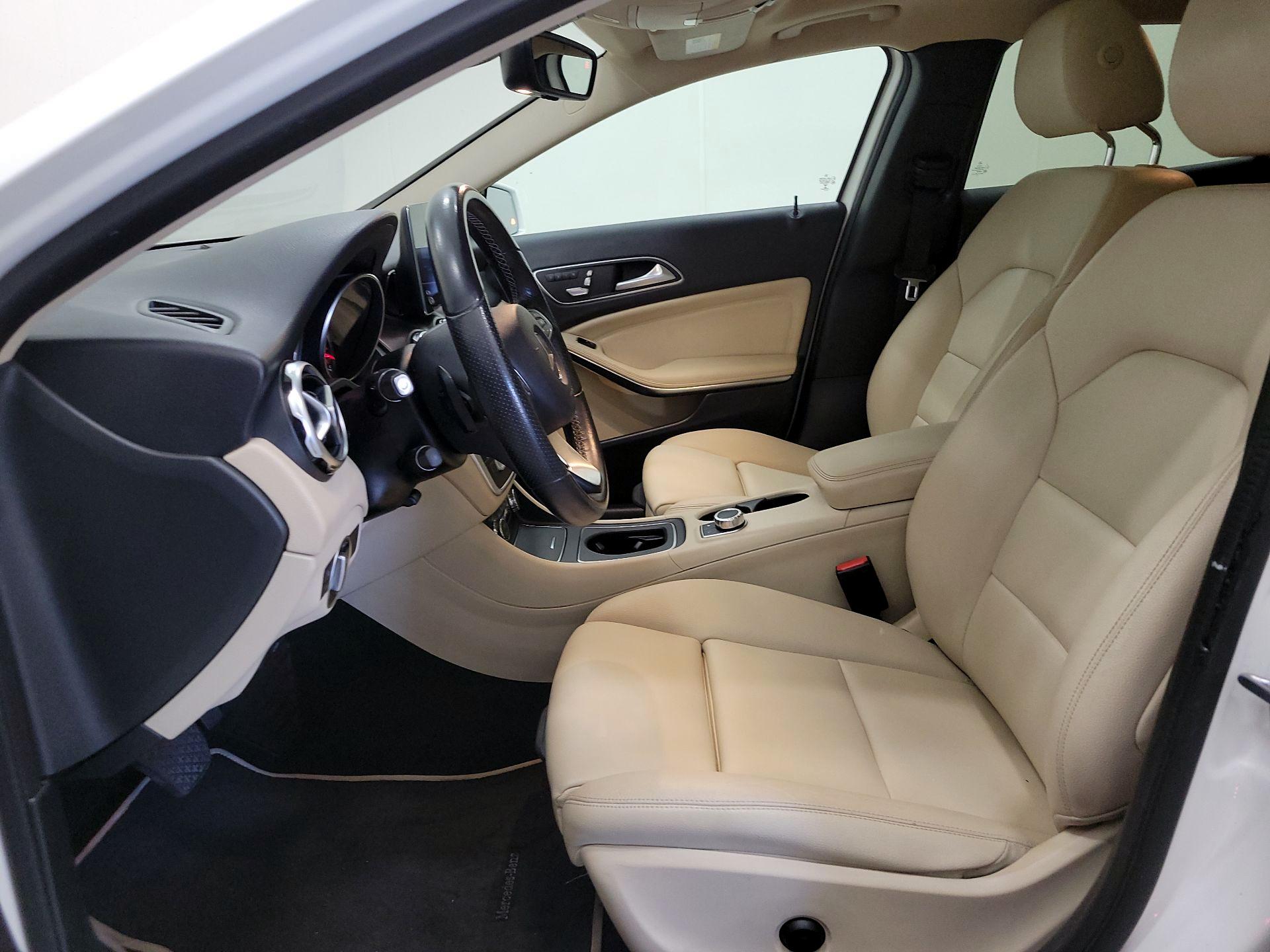 Thumbnail: 2020 Mercedes-Benz GLA - 11