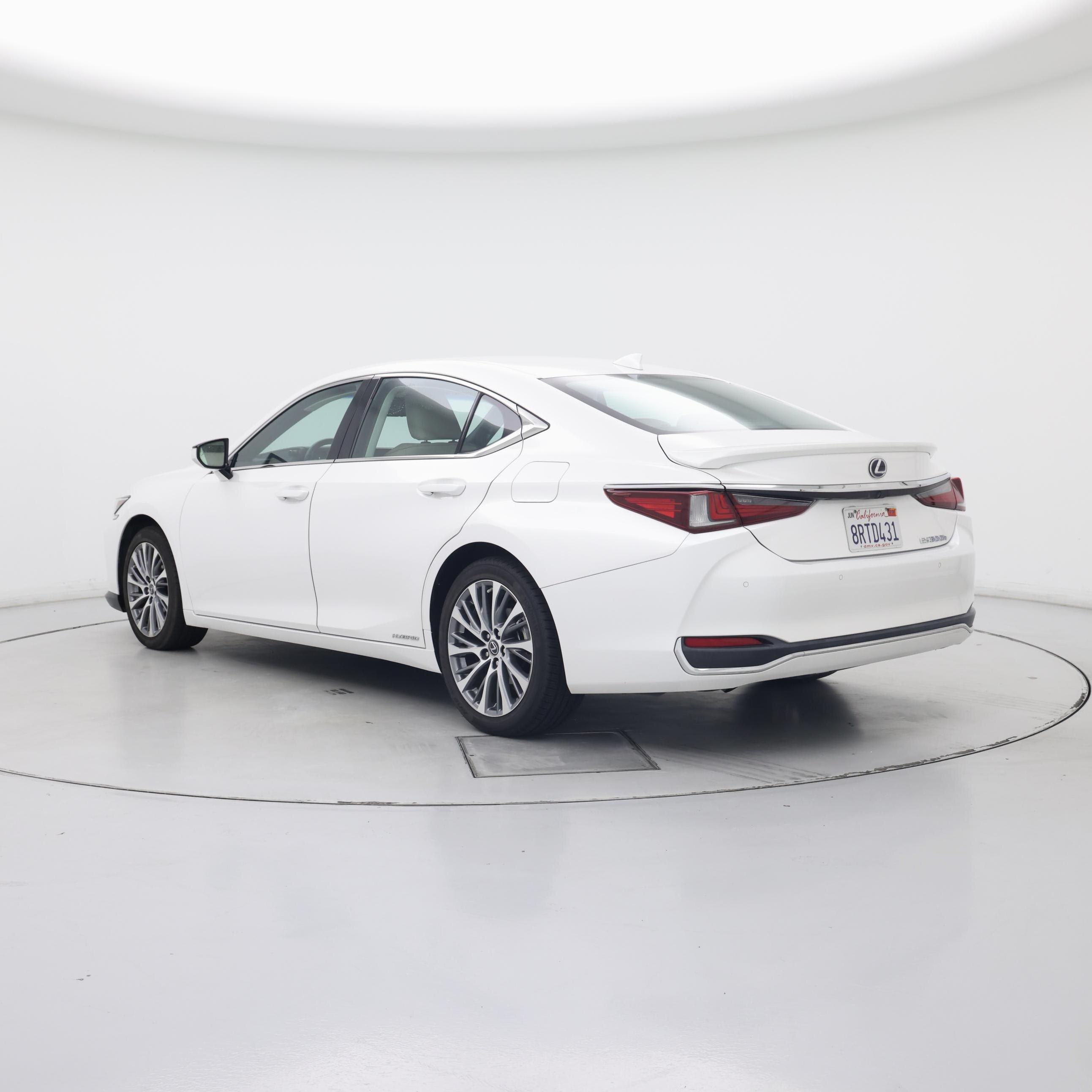 Thumbnail: 2020 Lexus ES - 2