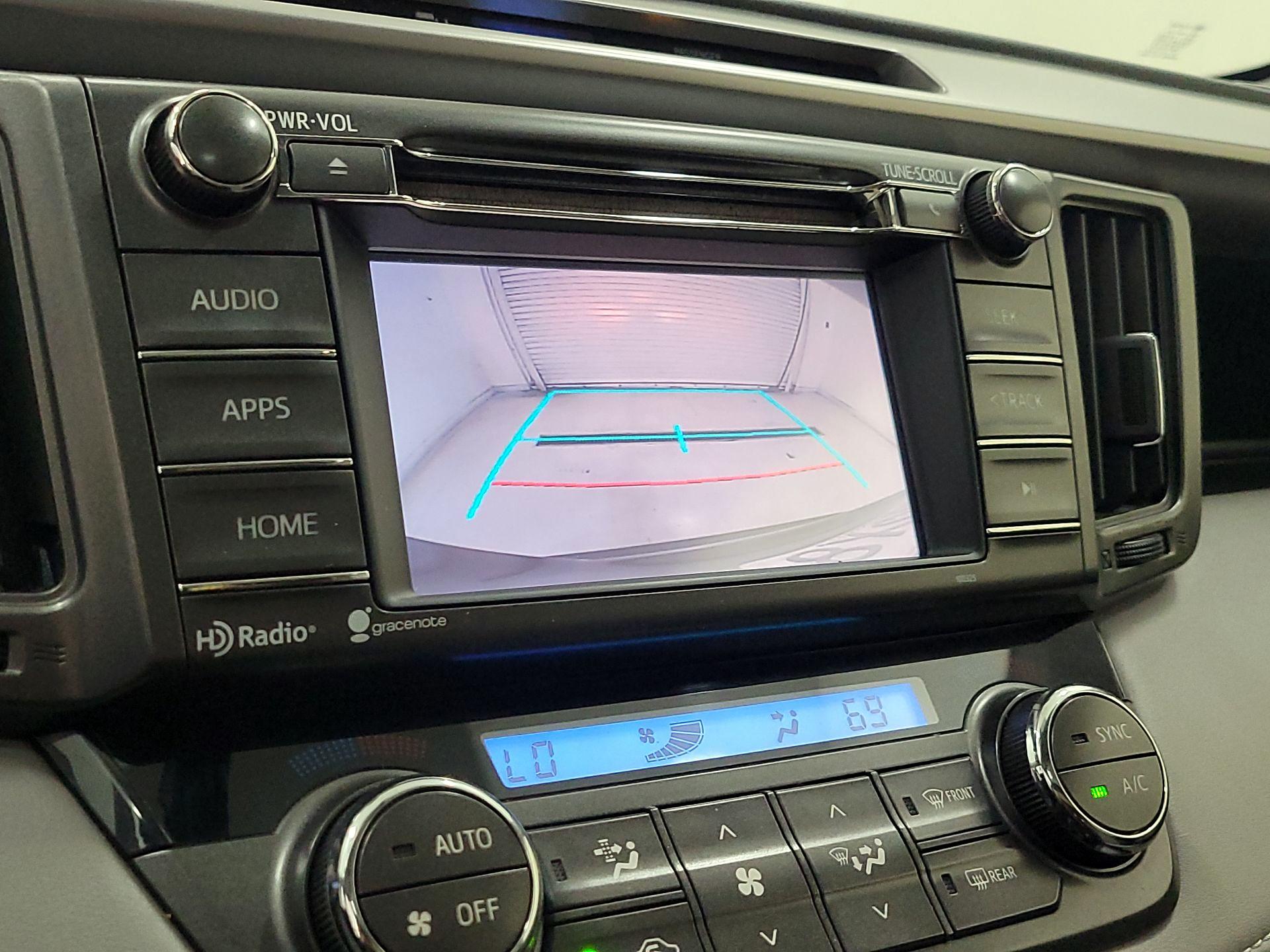 Thumbnail: 2015 Toyota RAV4 - 14