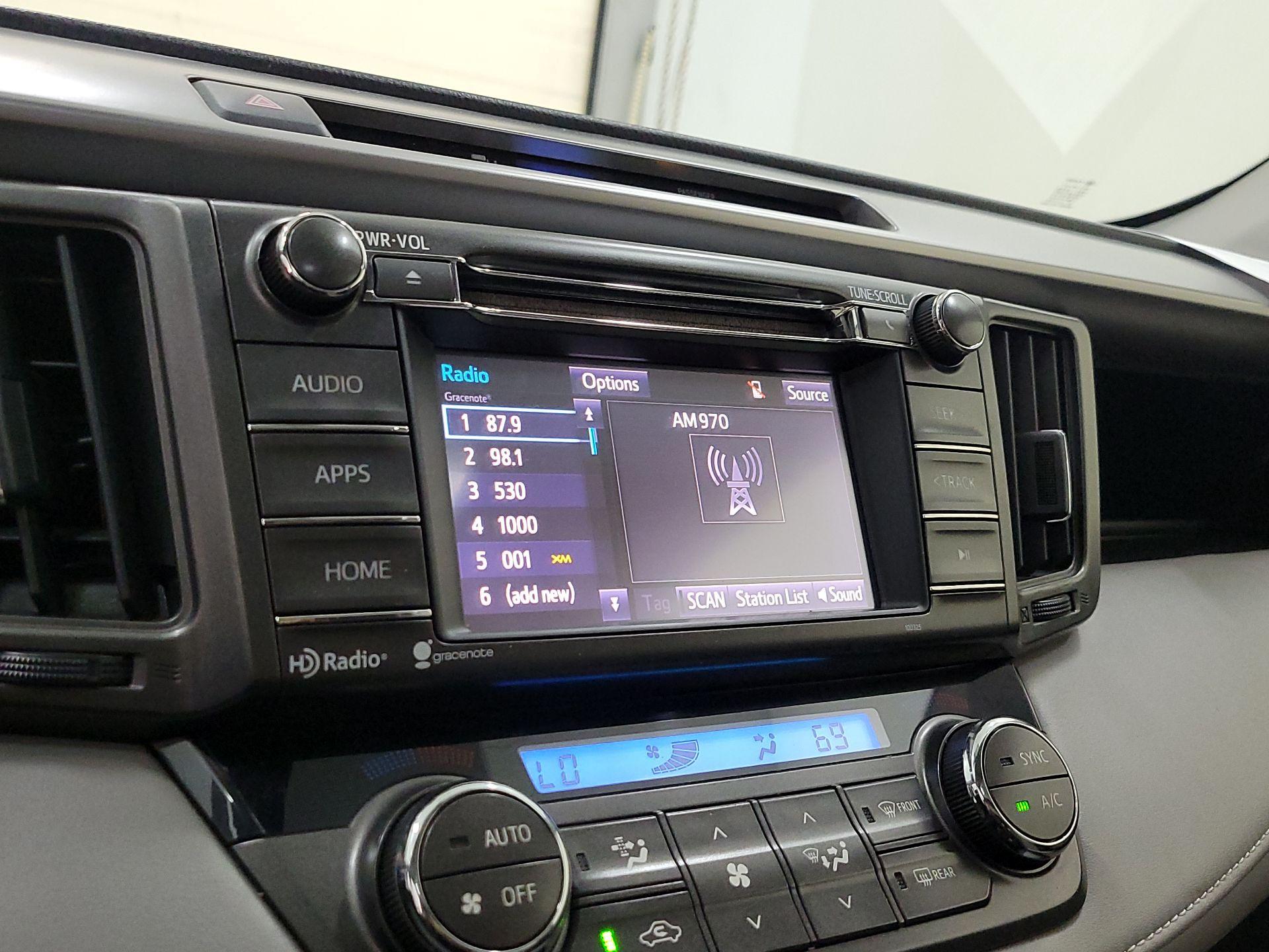 Thumbnail: 2015 Toyota RAV4 - 15