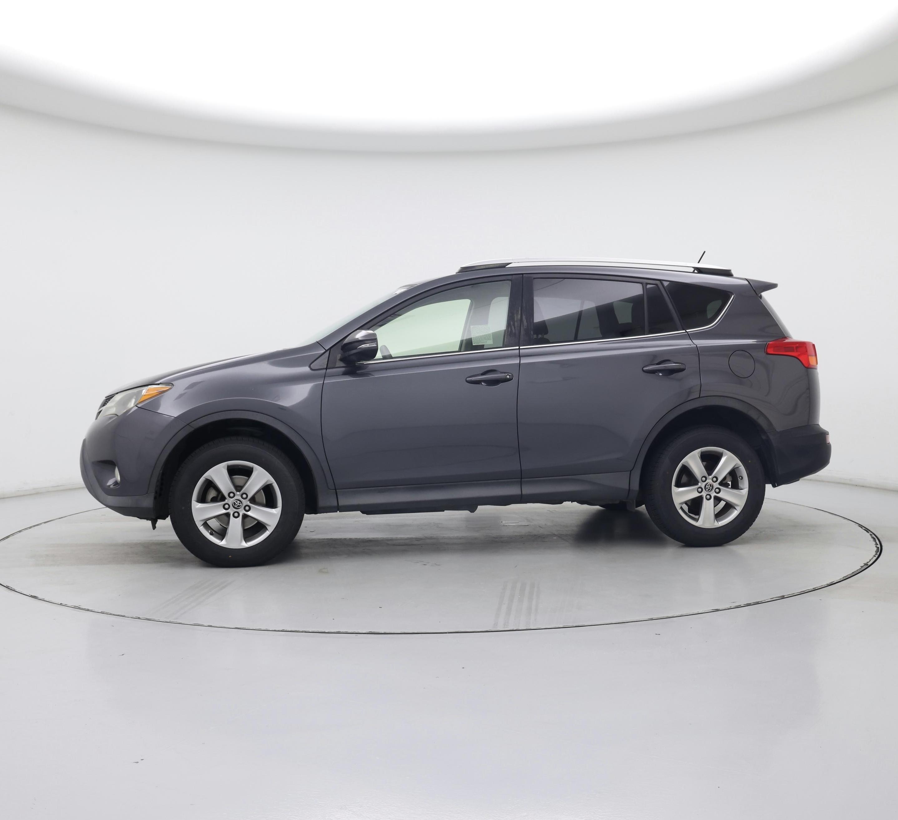 Thumbnail: 2015 Toyota RAV4 - 3
