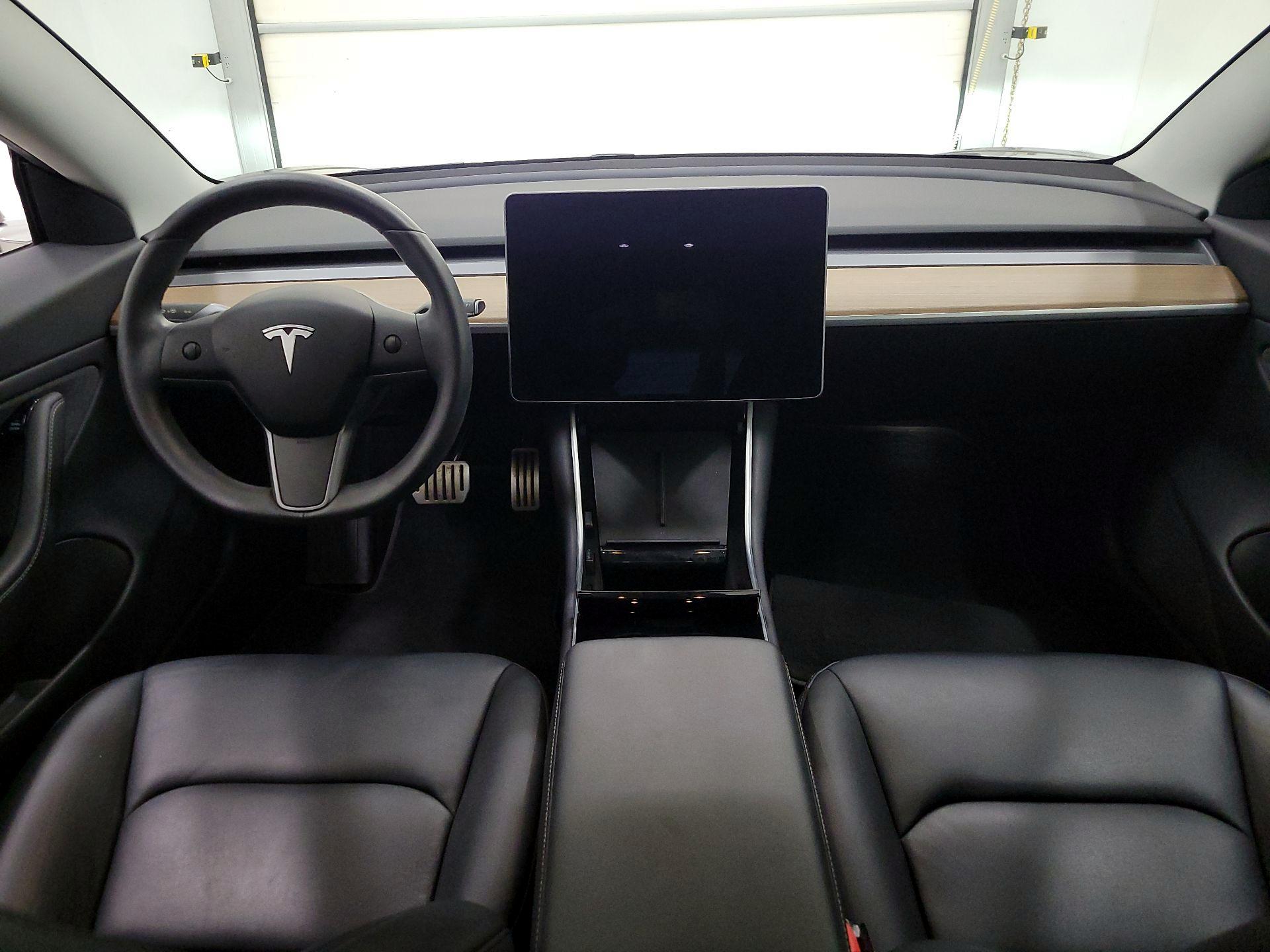 Thumbnail: 2019 Tesla Model 3 - 9