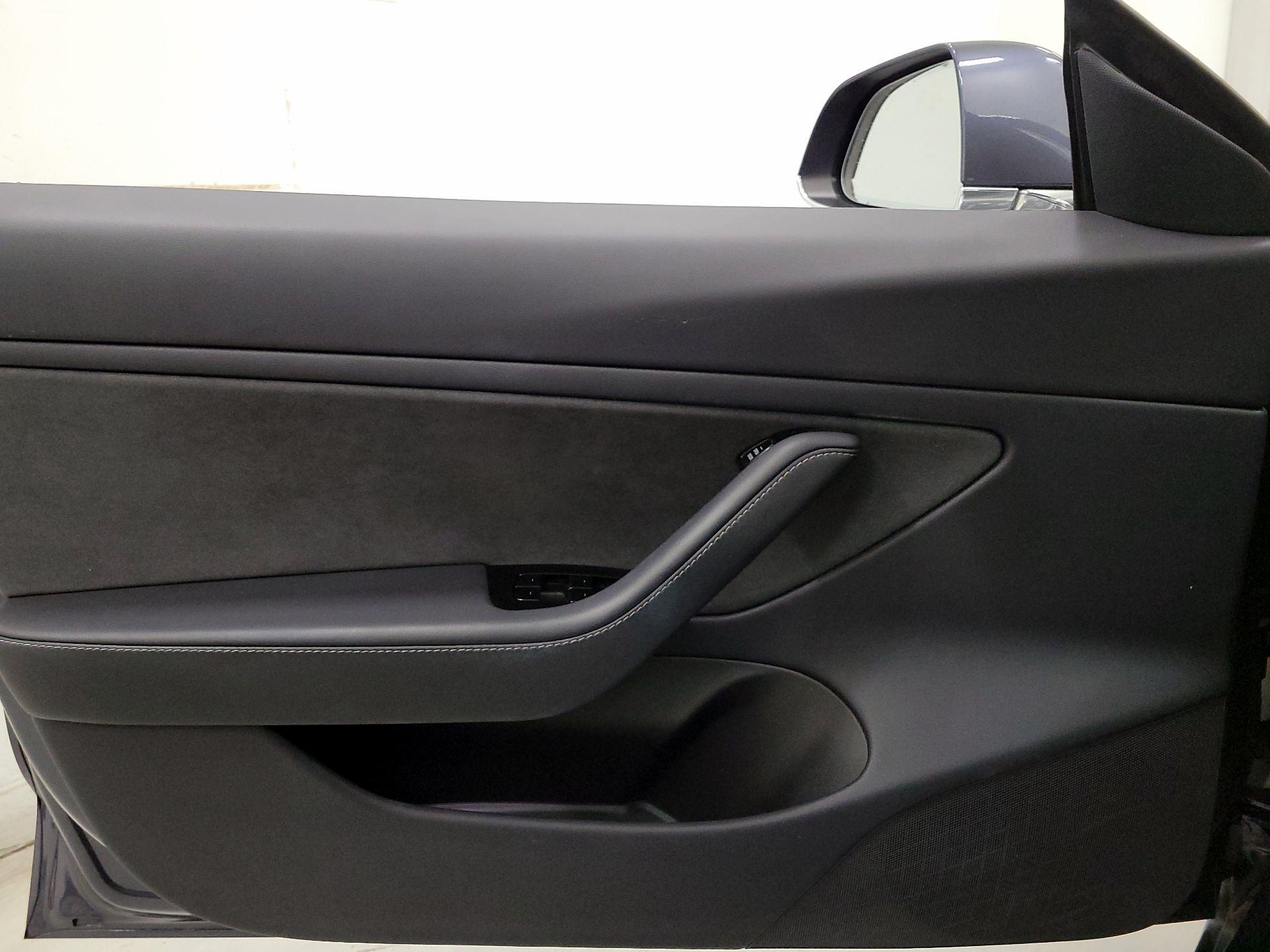 Thumbnail: 2019 Tesla Model 3 - 12