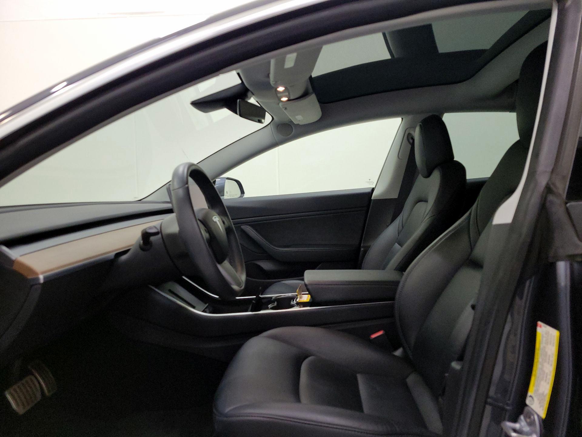 Thumbnail: 2019 Tesla Model 3 - 18