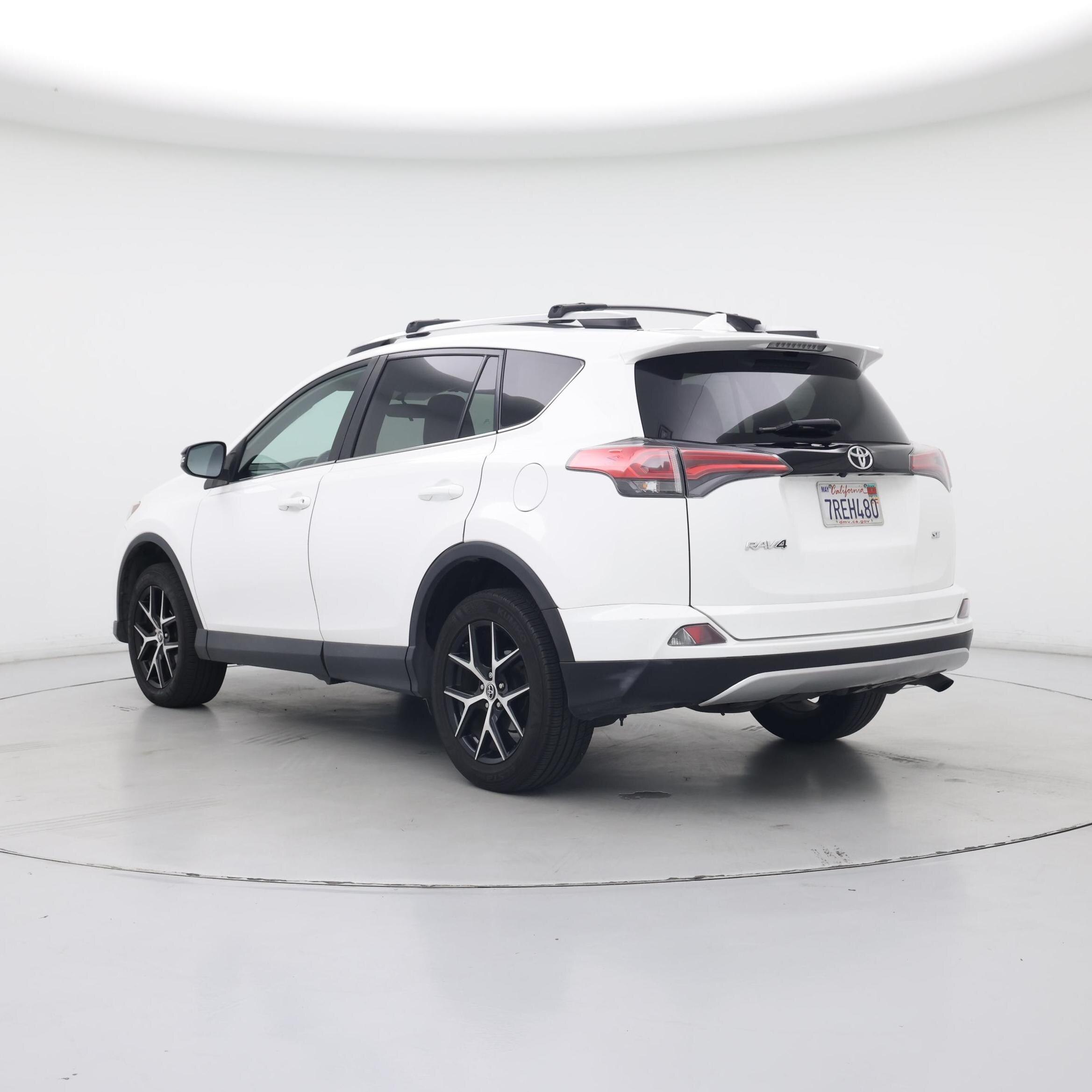 Thumbnail: 2016 Toyota RAV4 - 2