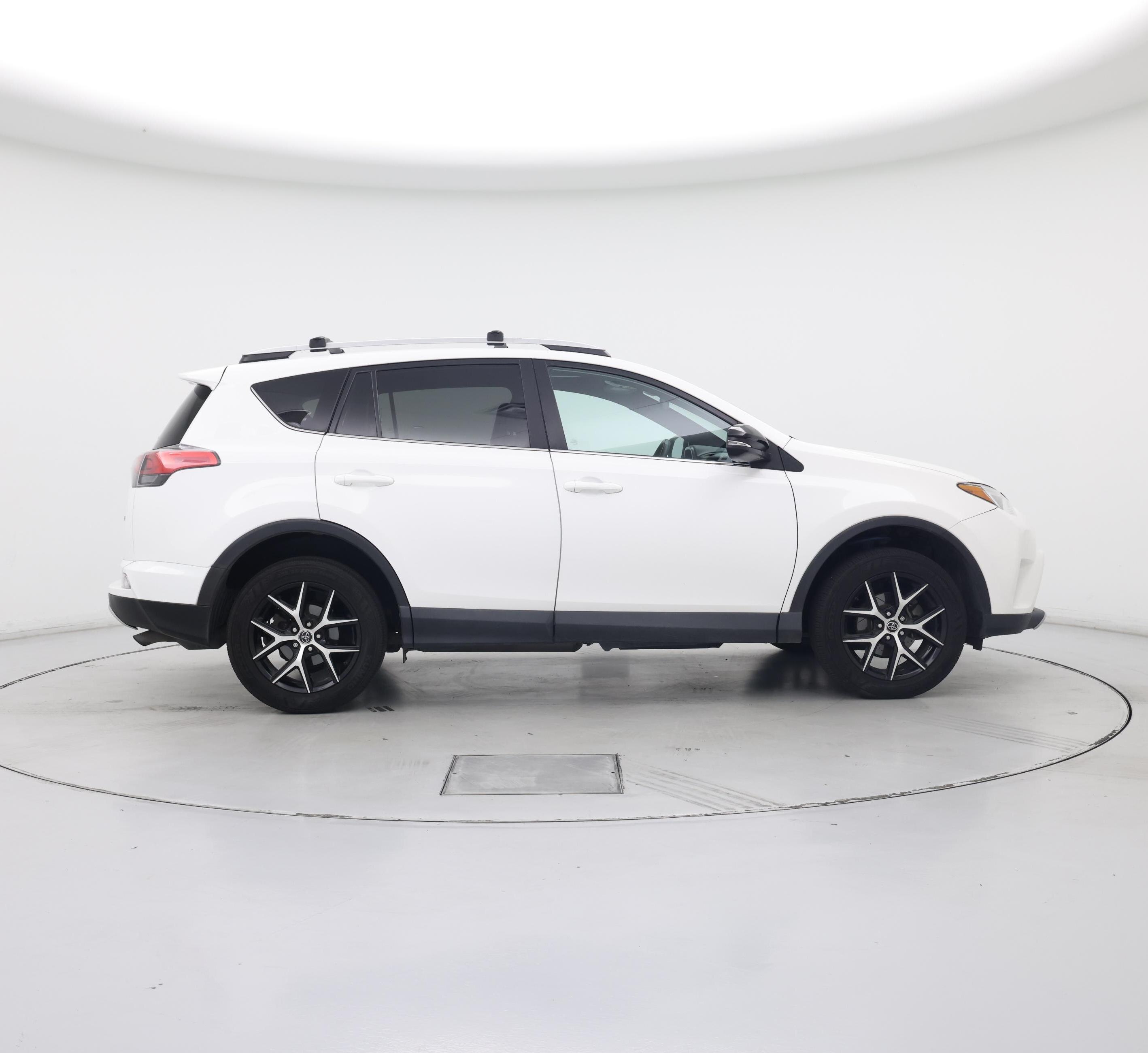 Thumbnail: 2016 Toyota RAV4 - 7
