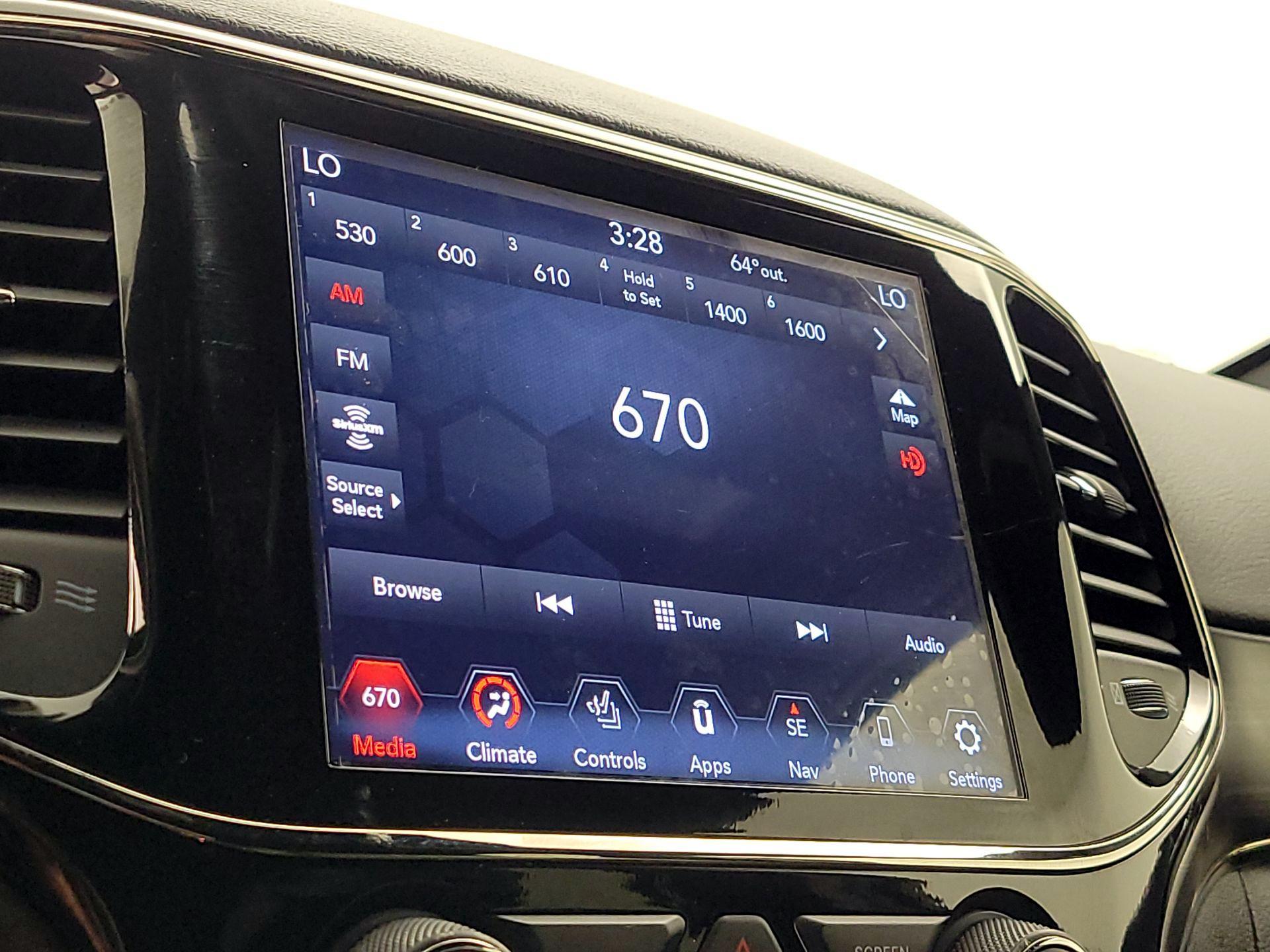 Thumbnail: 2021 Jeep Grand Cherokee - 16