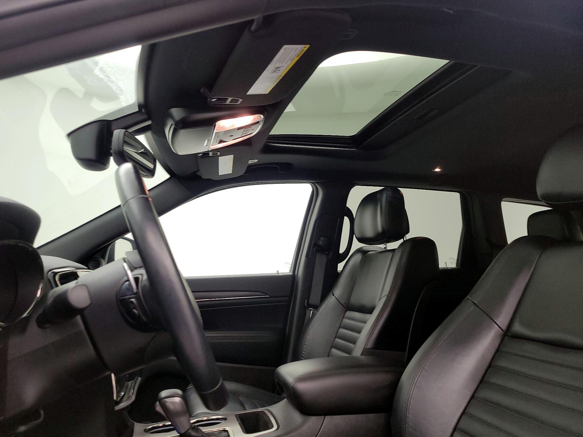 Thumbnail: 2021 Jeep Grand Cherokee - 20