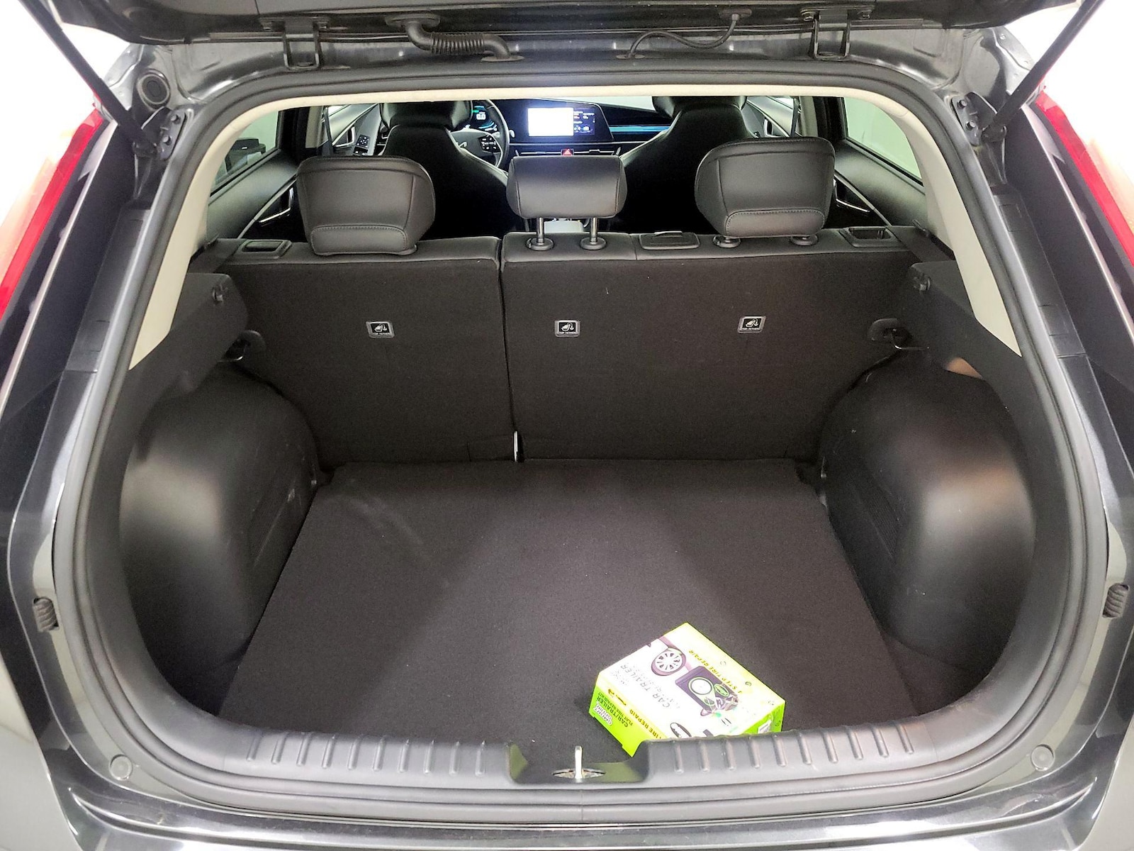 2023 Kia Niro EX - Photo 13