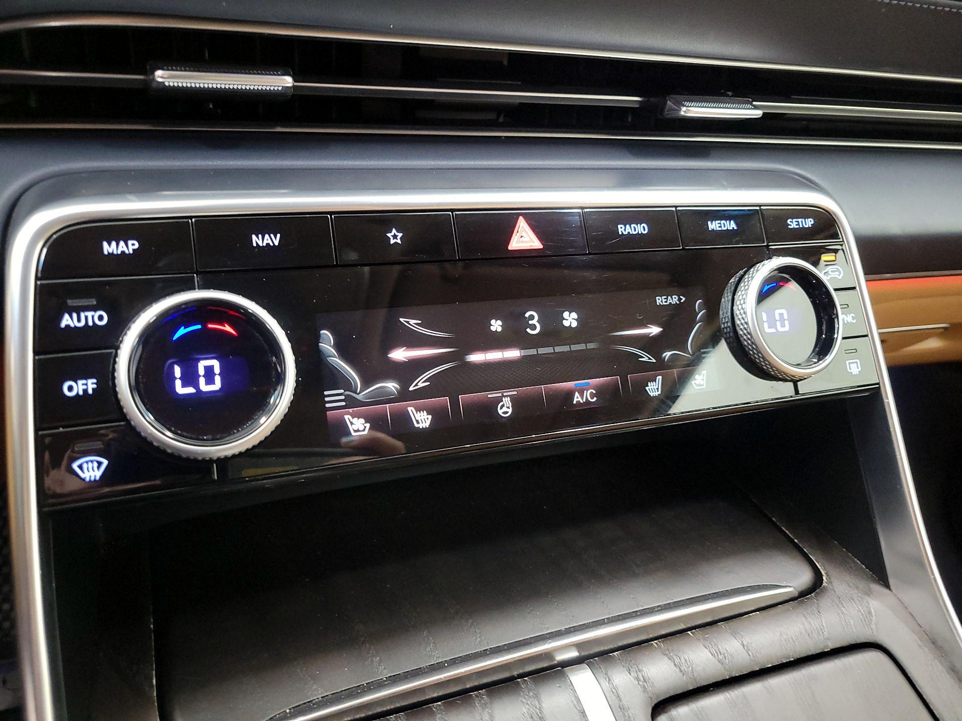 Thumbnail: 2023 Genesis GV80 - 15