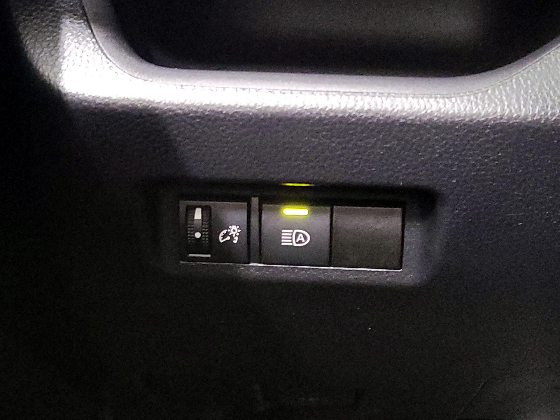 Thumbnail: 2021 Toyota RAV4 - 13