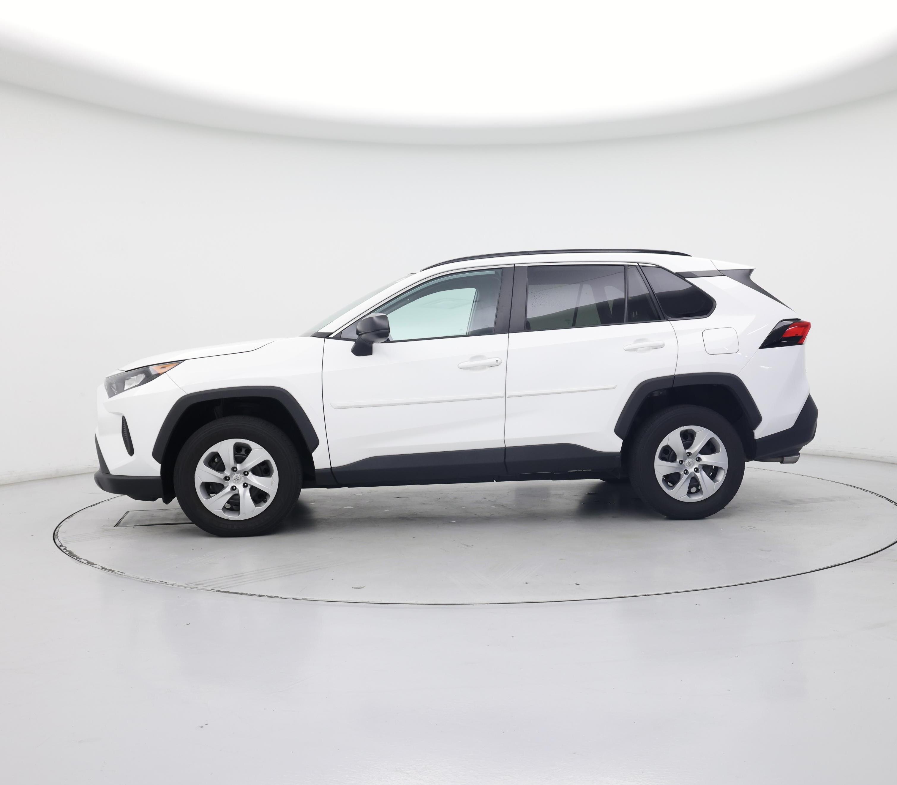 Thumbnail: 2021 Toyota RAV4 - 3