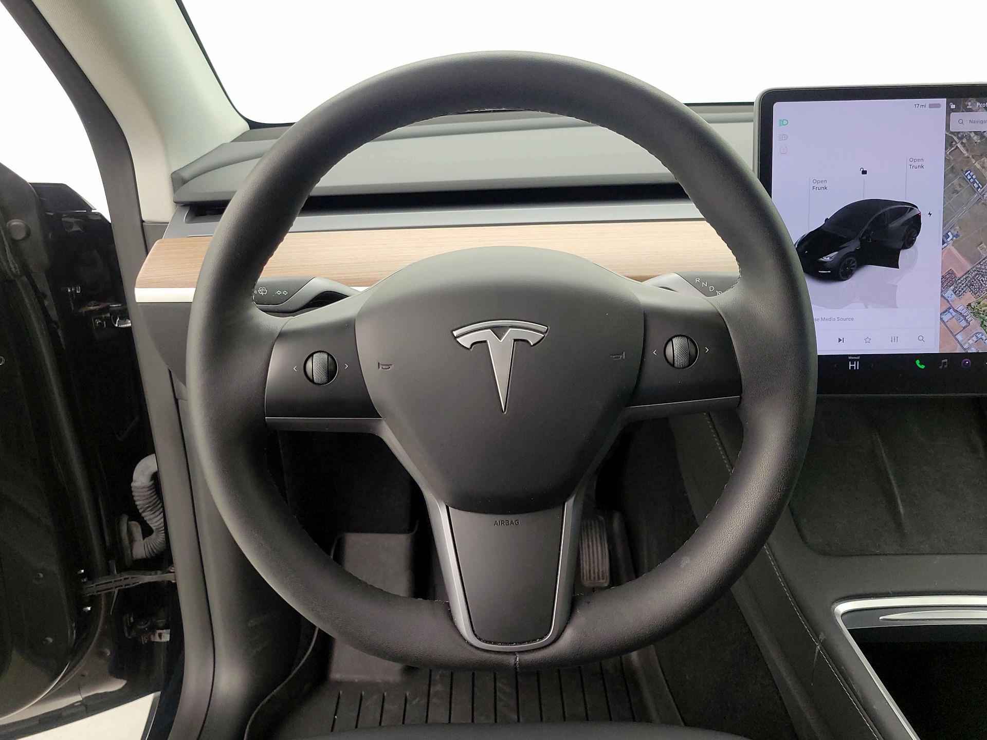 Thumbnail: 2023 Tesla Model Y - 10