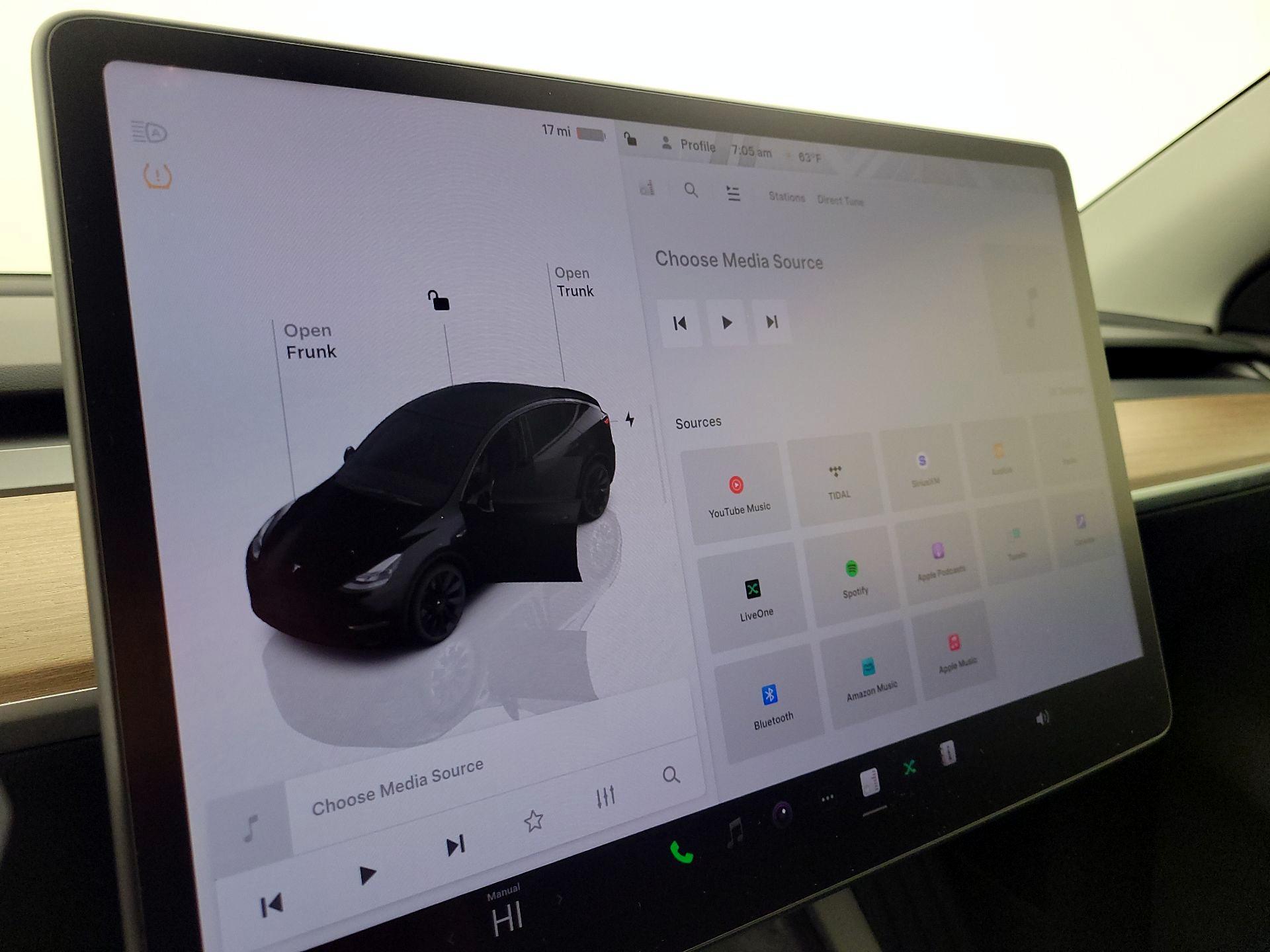 Thumbnail: 2023 Tesla Model Y - 15