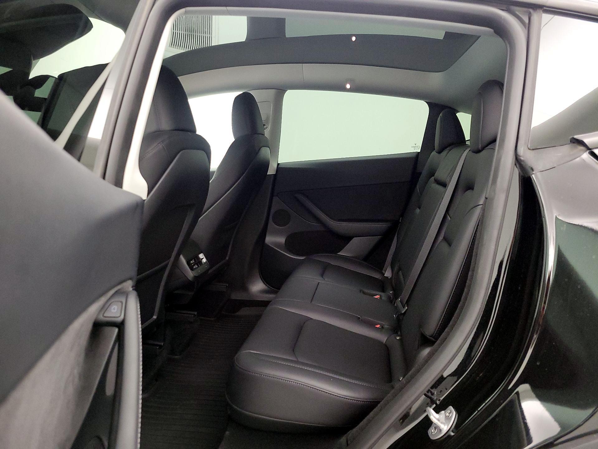 Thumbnail: 2023 Tesla Model Y - 18