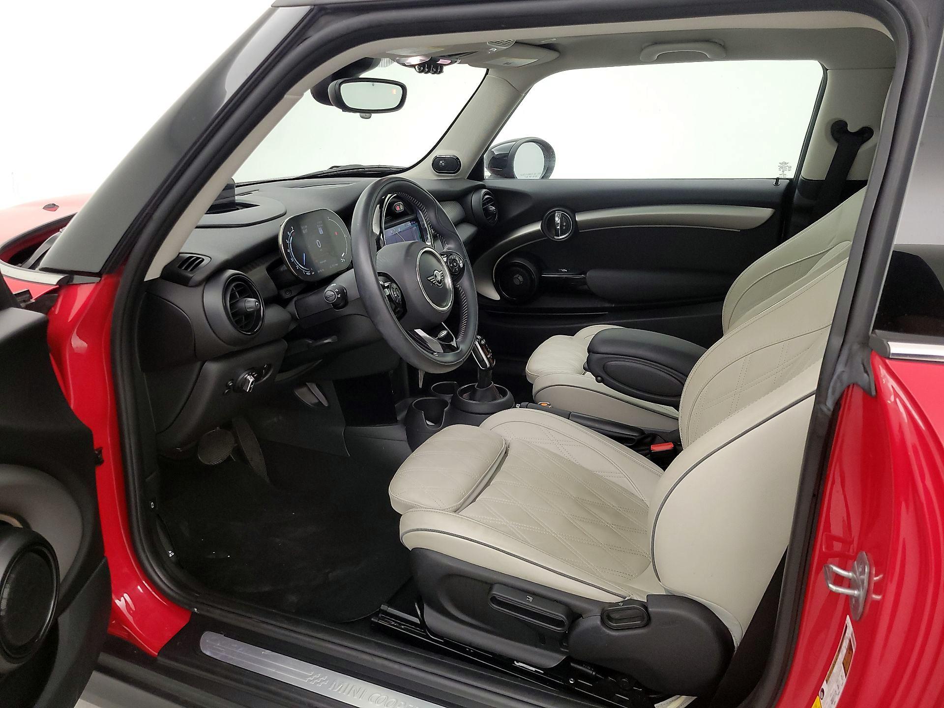 Thumbnail: 2021 MINI Cooper Hardtop - 11