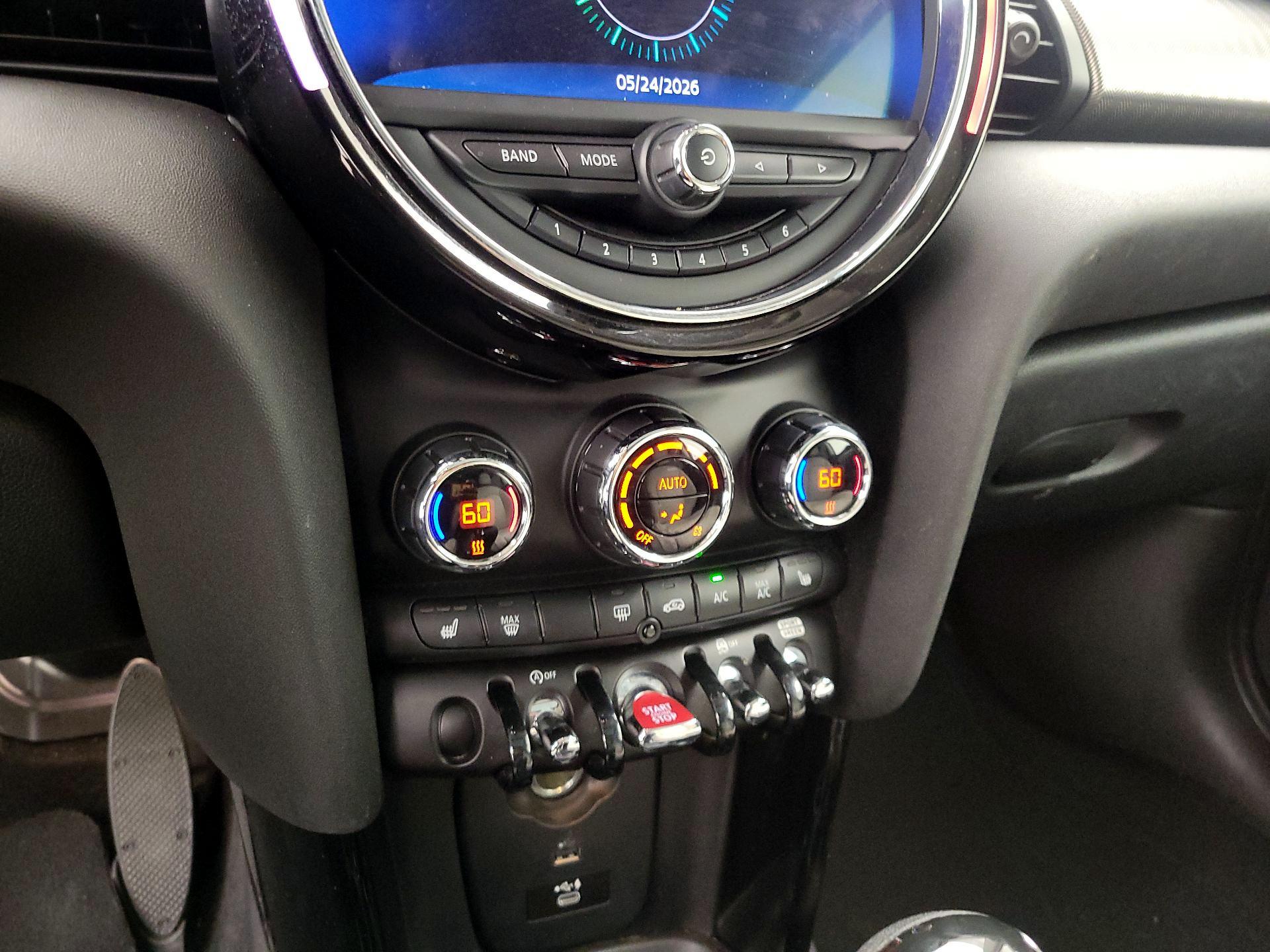 Thumbnail: 2021 MINI Cooper Hardtop - 17
