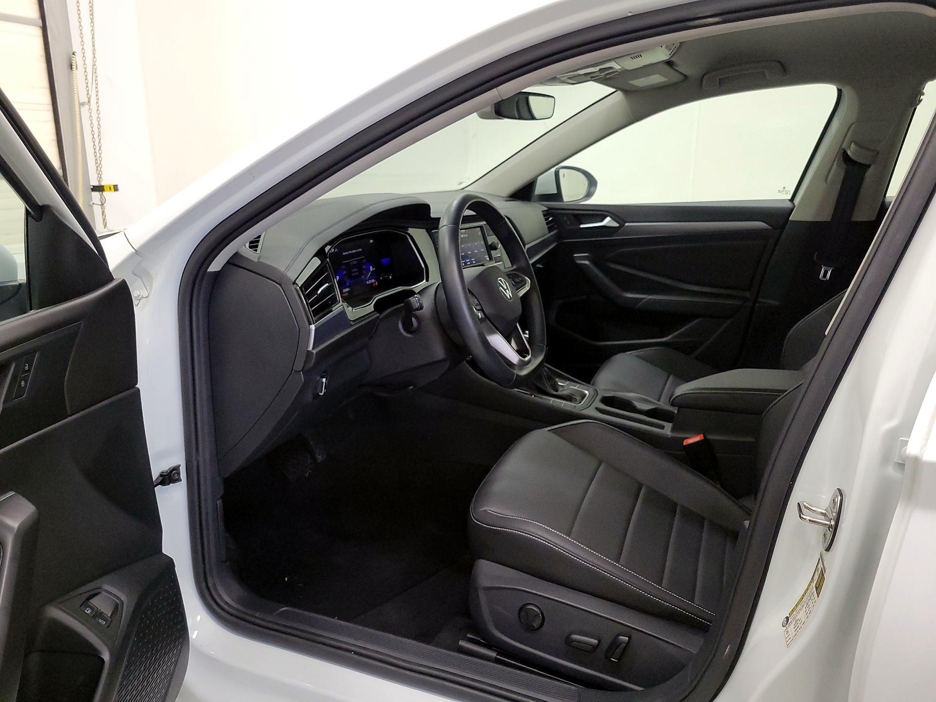 Thumbnail: 2023 Volkswagen Jetta - 11