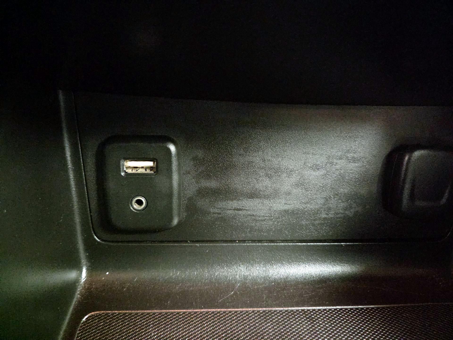 Thumbnail: 2016 Chevrolet Colorado - 18