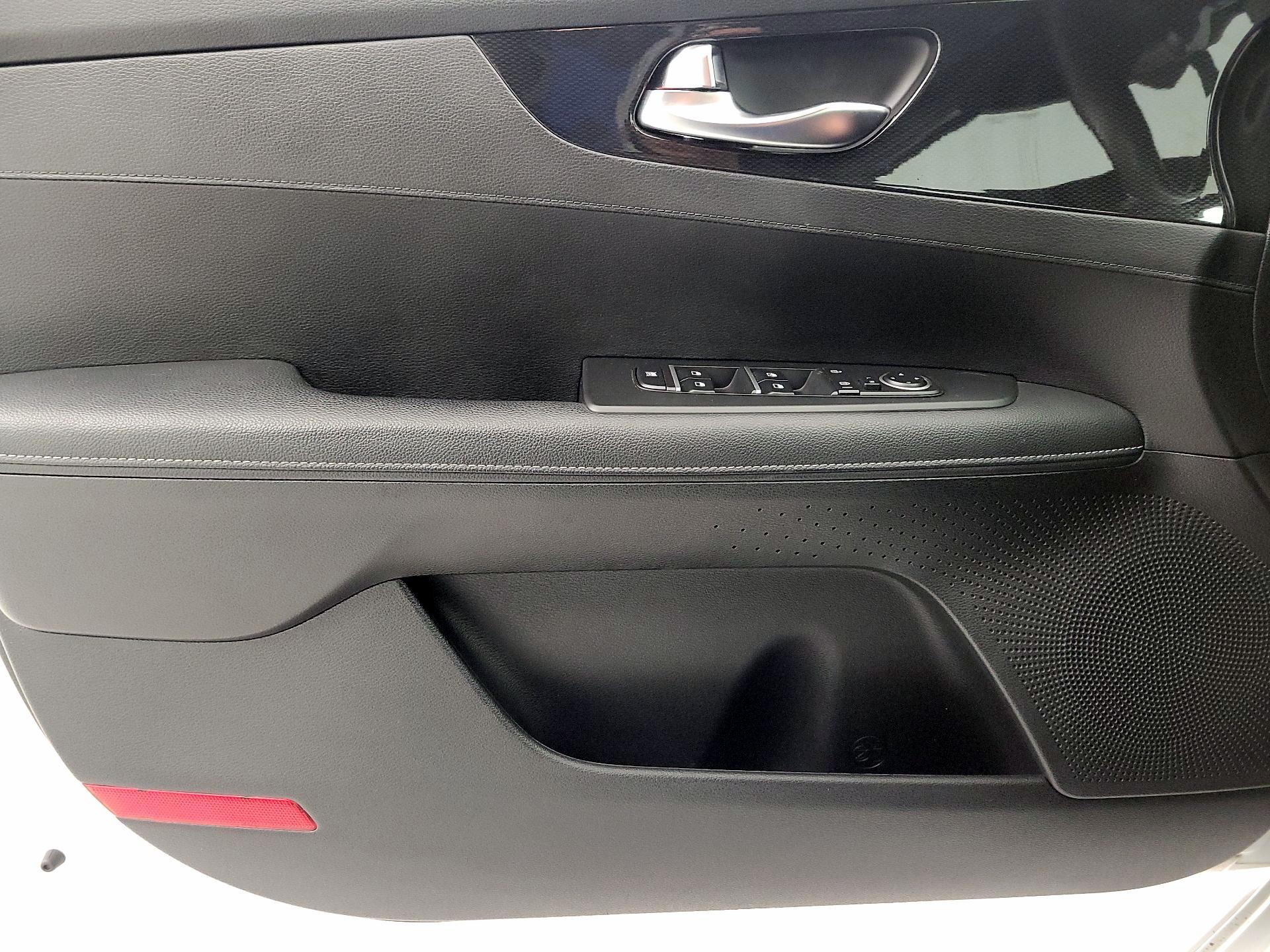 Thumbnail: 2023 Kia Forte - 12