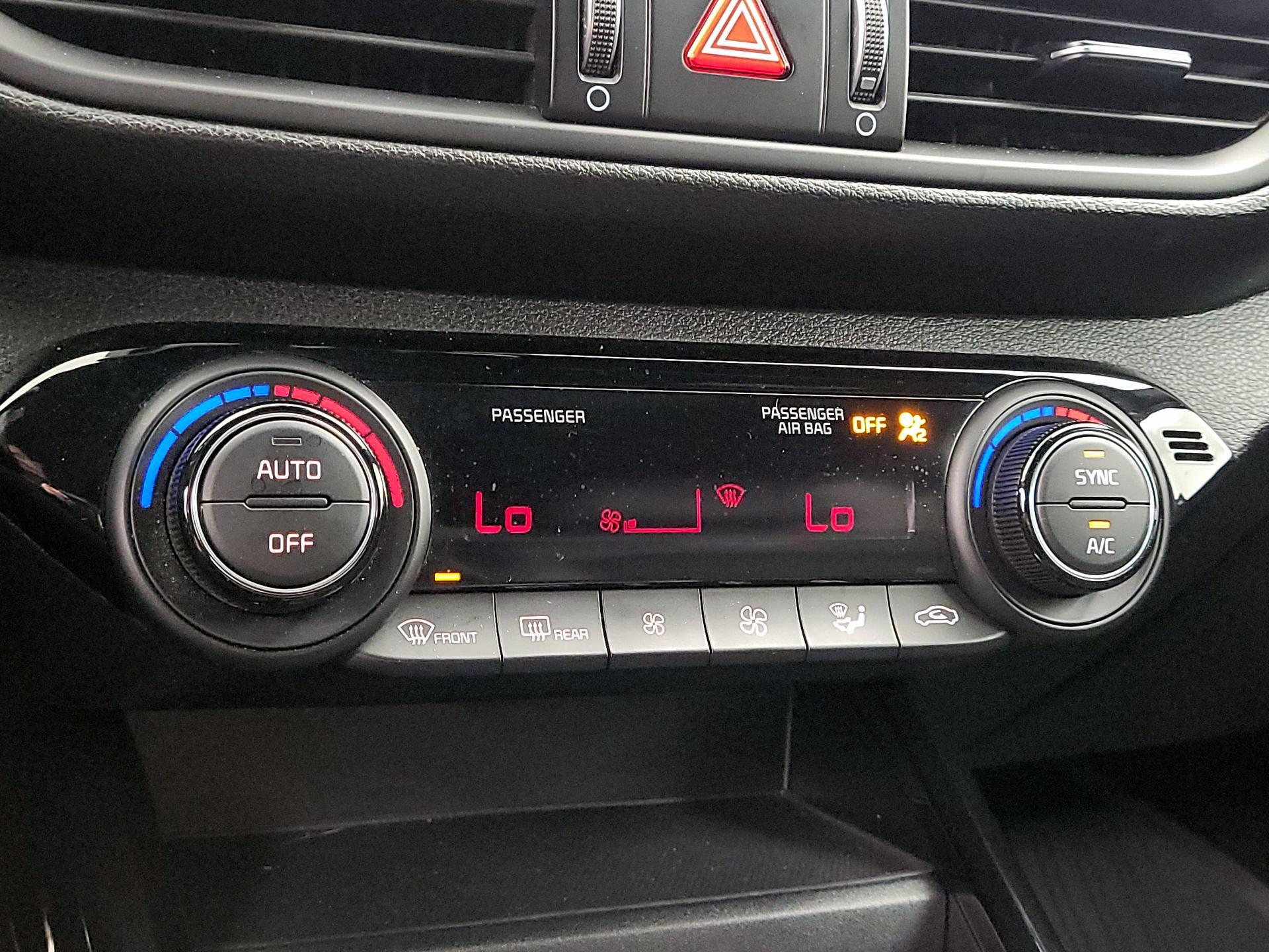 Thumbnail: 2023 Kia Forte - 17