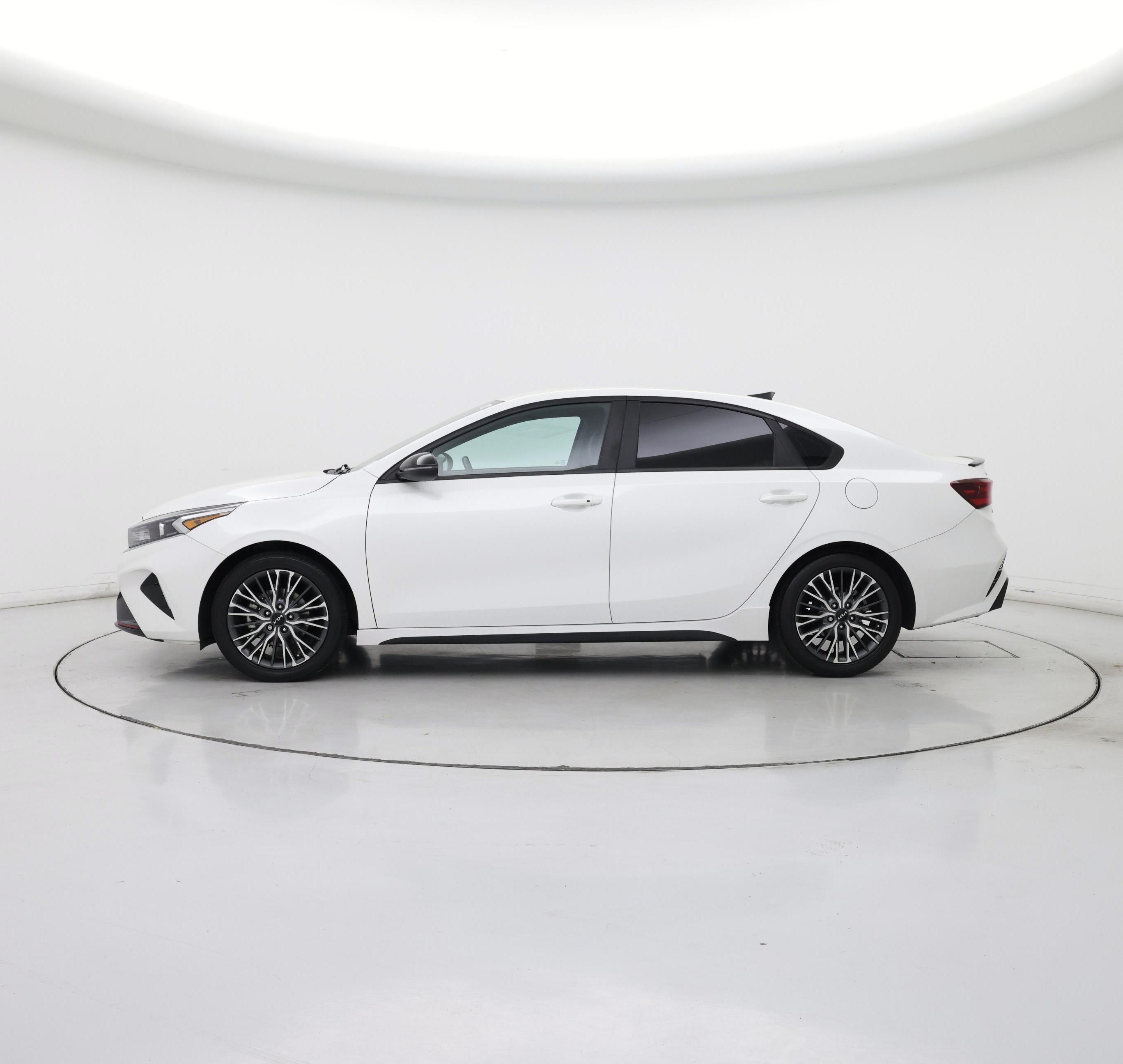 Thumbnail: 2023 Kia Forte - 3