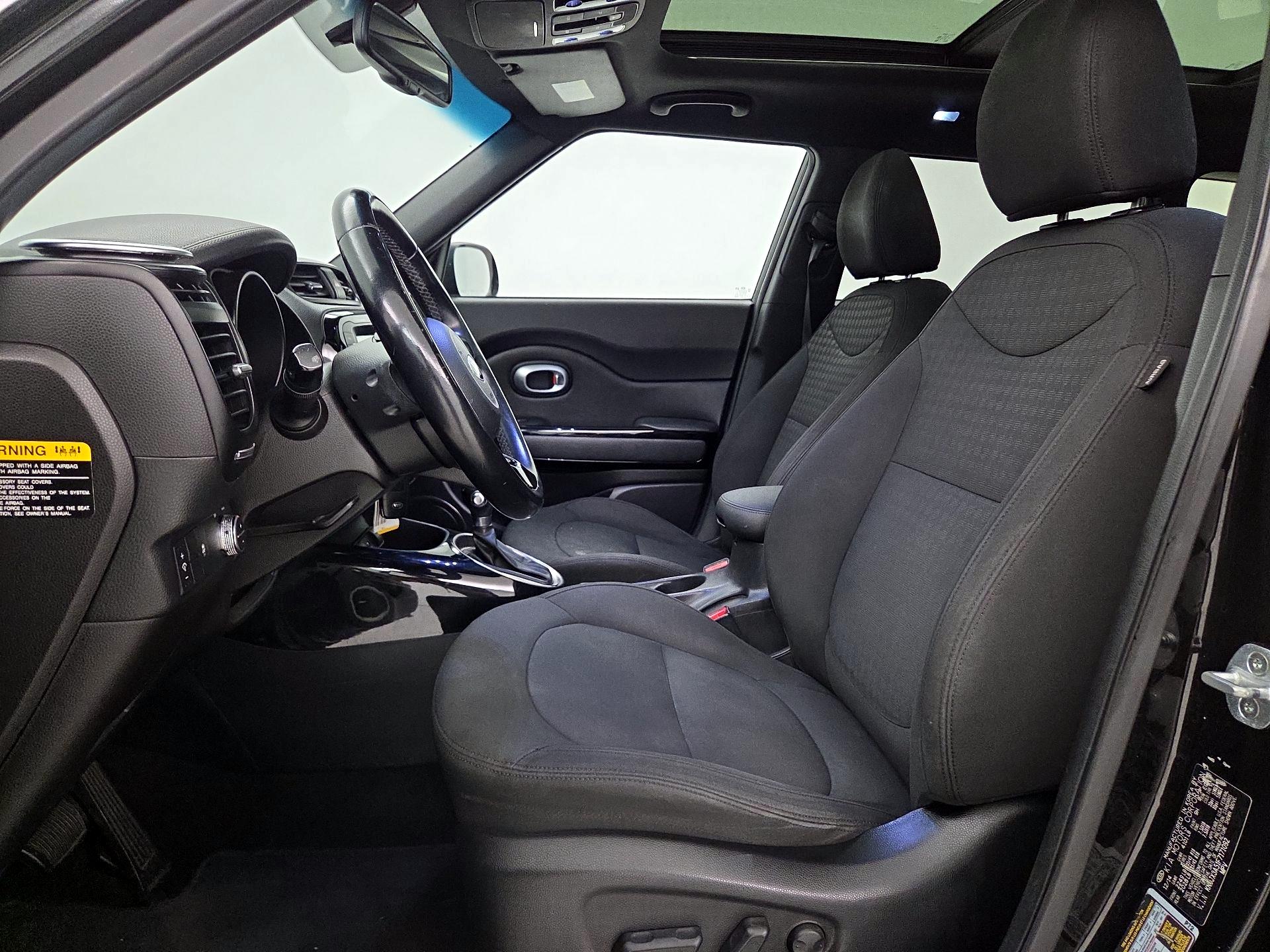 Thumbnail: 2015 Kia Soul - 11