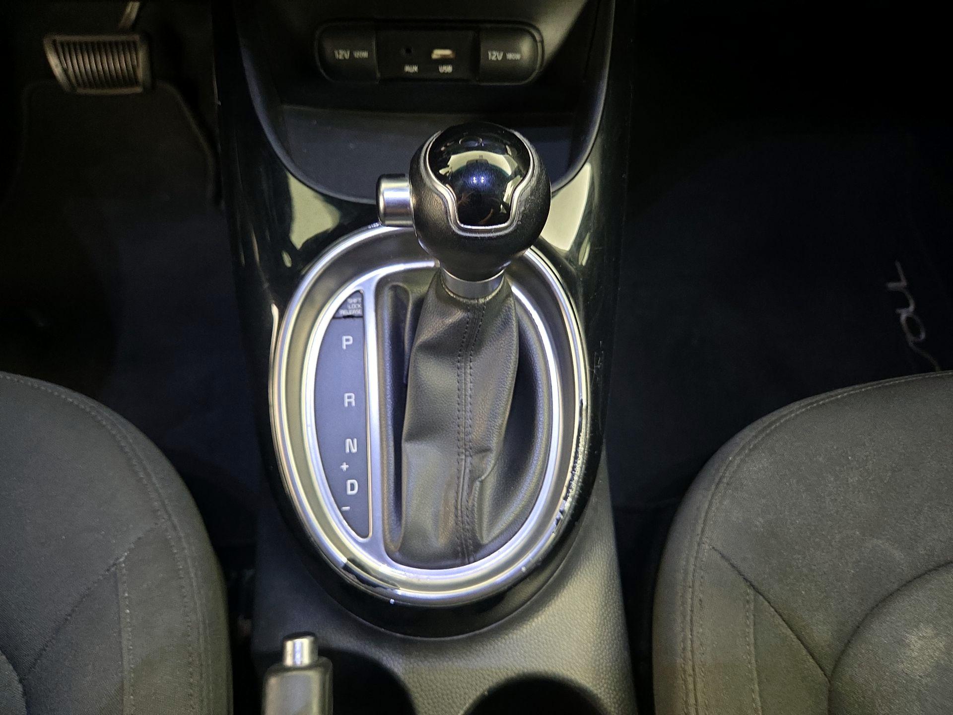 Thumbnail: 2015 Kia Soul - 17