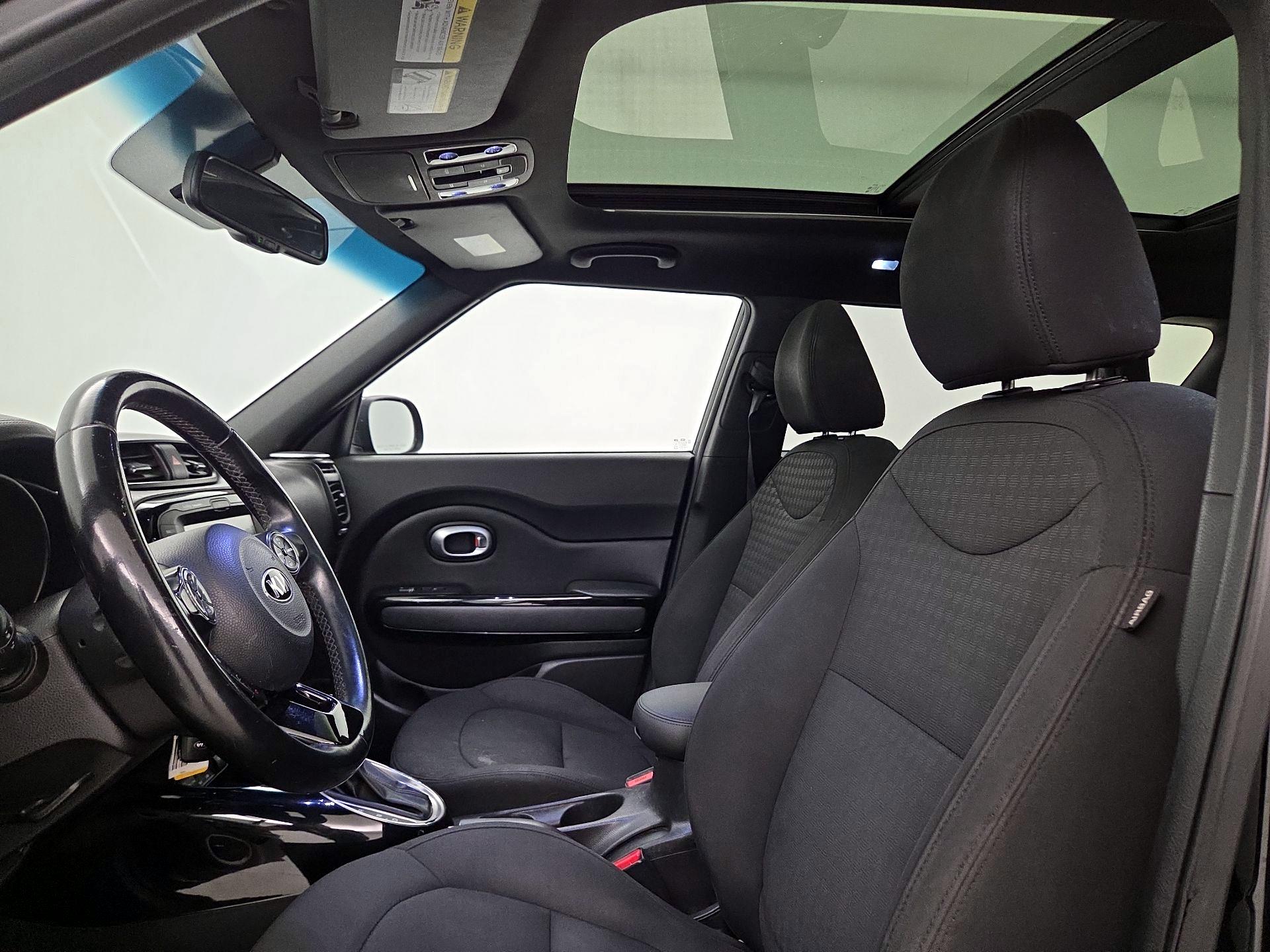 Thumbnail: 2015 Kia Soul - 19